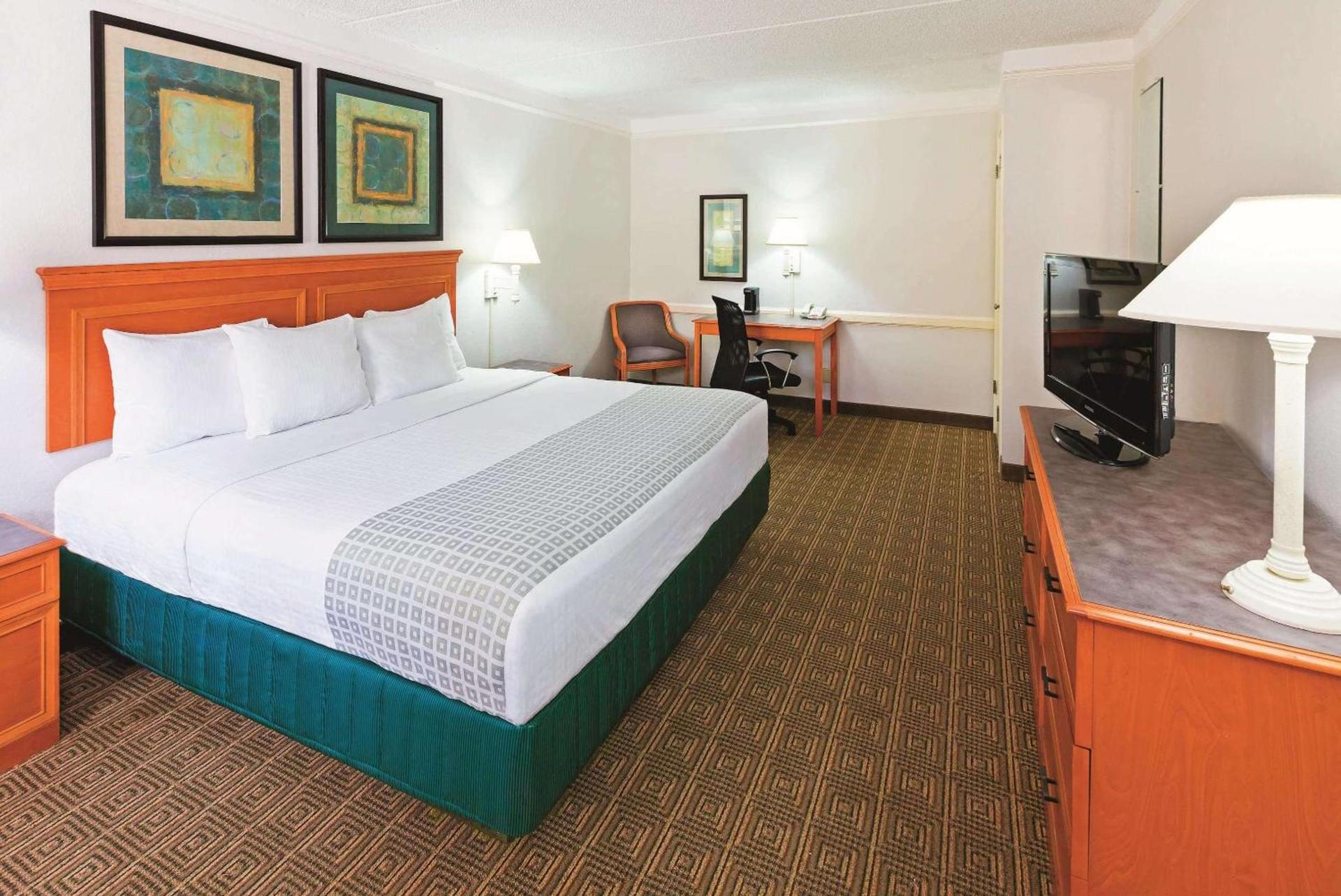 Rodeway Inn photo 29