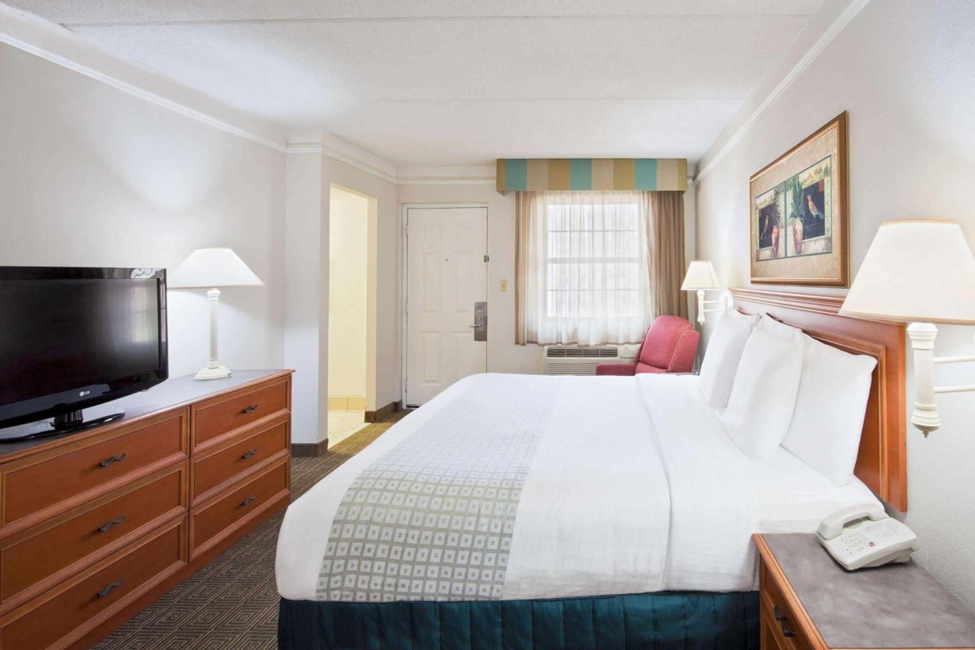 La Quinta Inn by Wyndham Tallahassee North photo 13