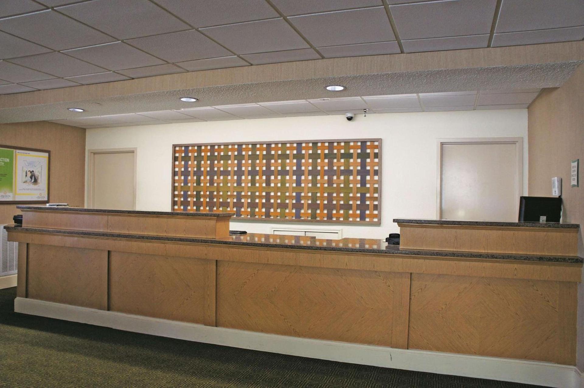 La Quinta by Wyndham Houston Stafford Sugarland photo 10