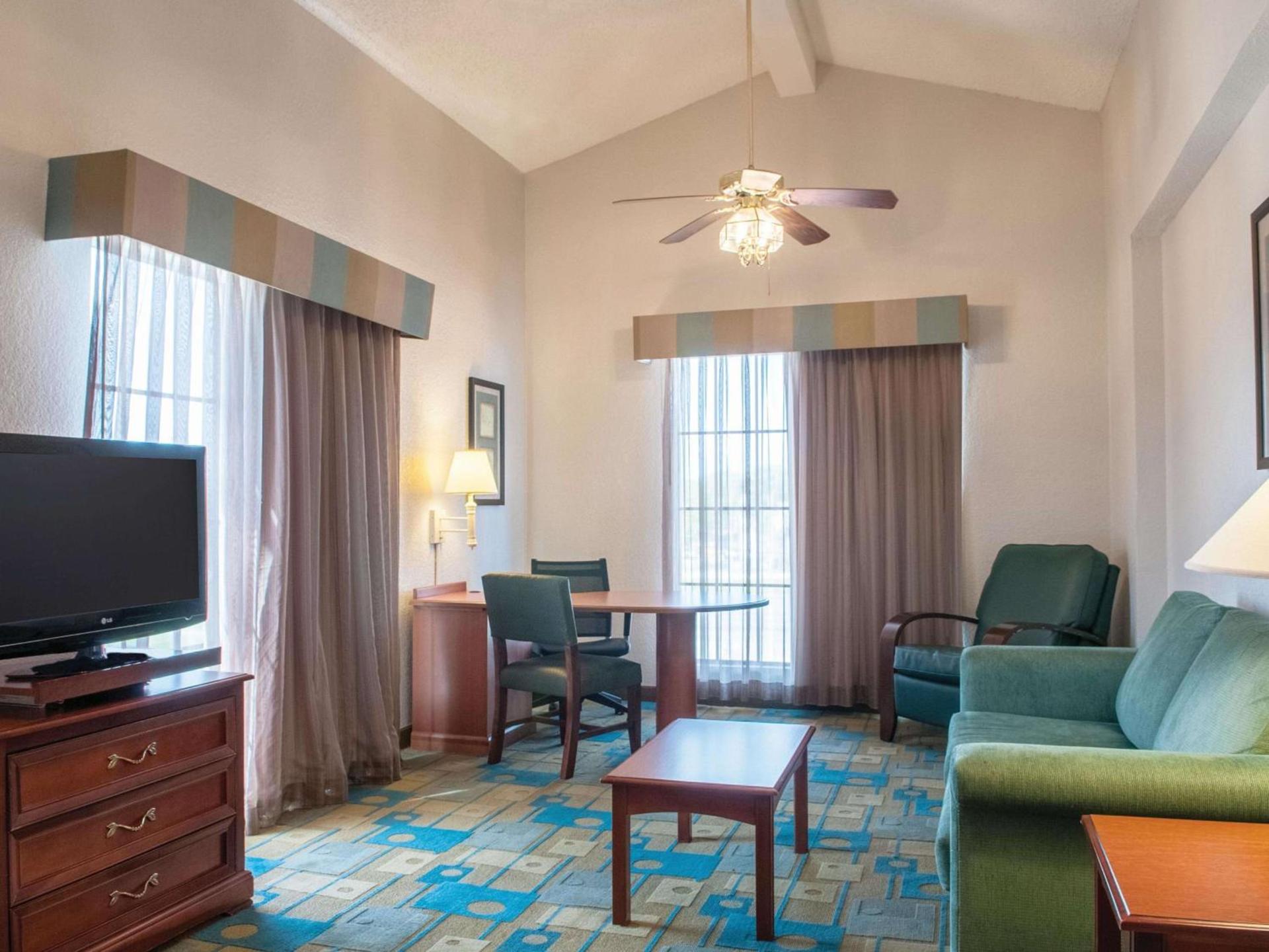 La Quinta Inn by Wyndham New Orleans Veterans / Metairie photo 28