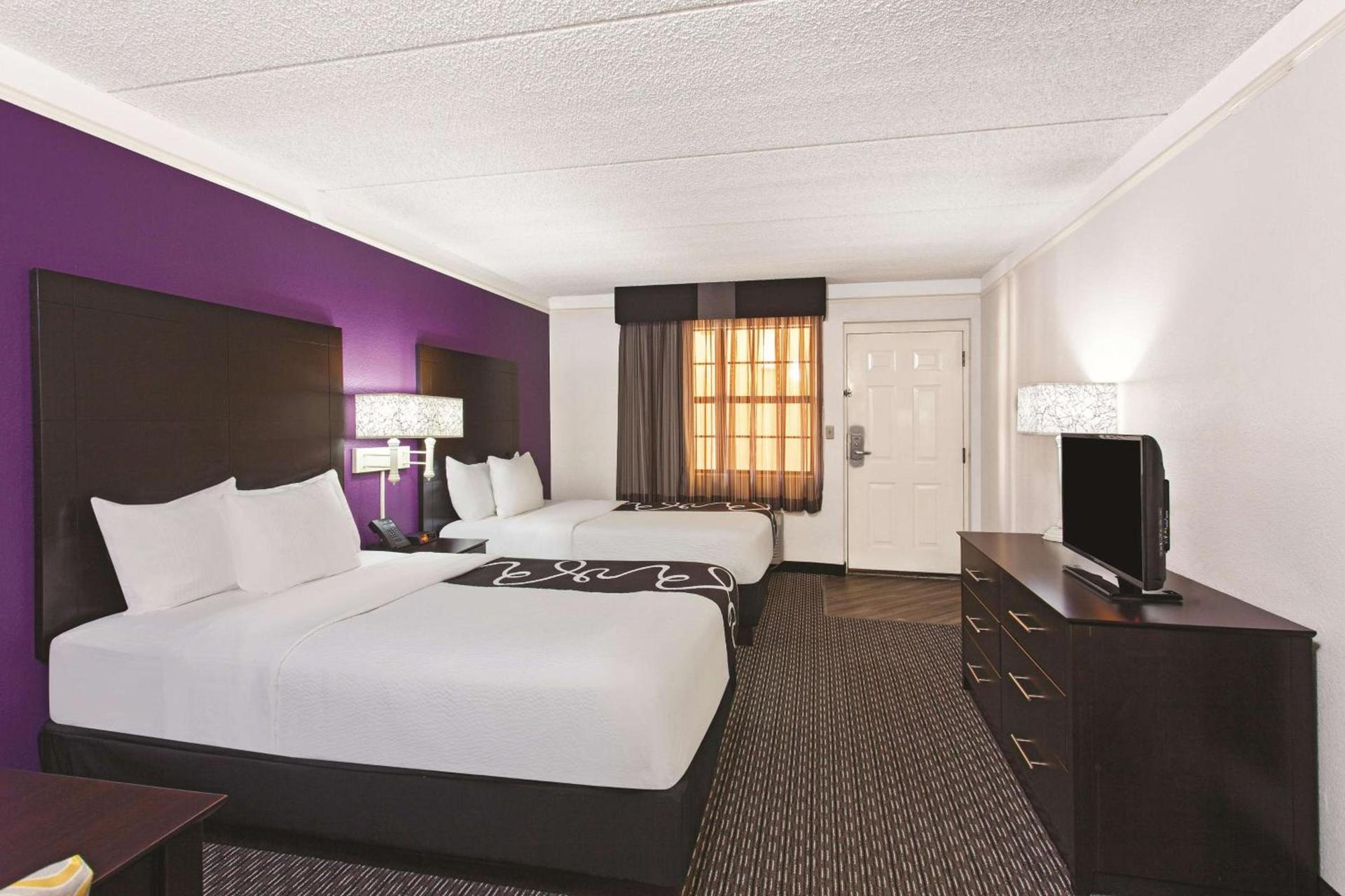 La Quinta Inn by Wyndham Fresno Yosemite photo 16