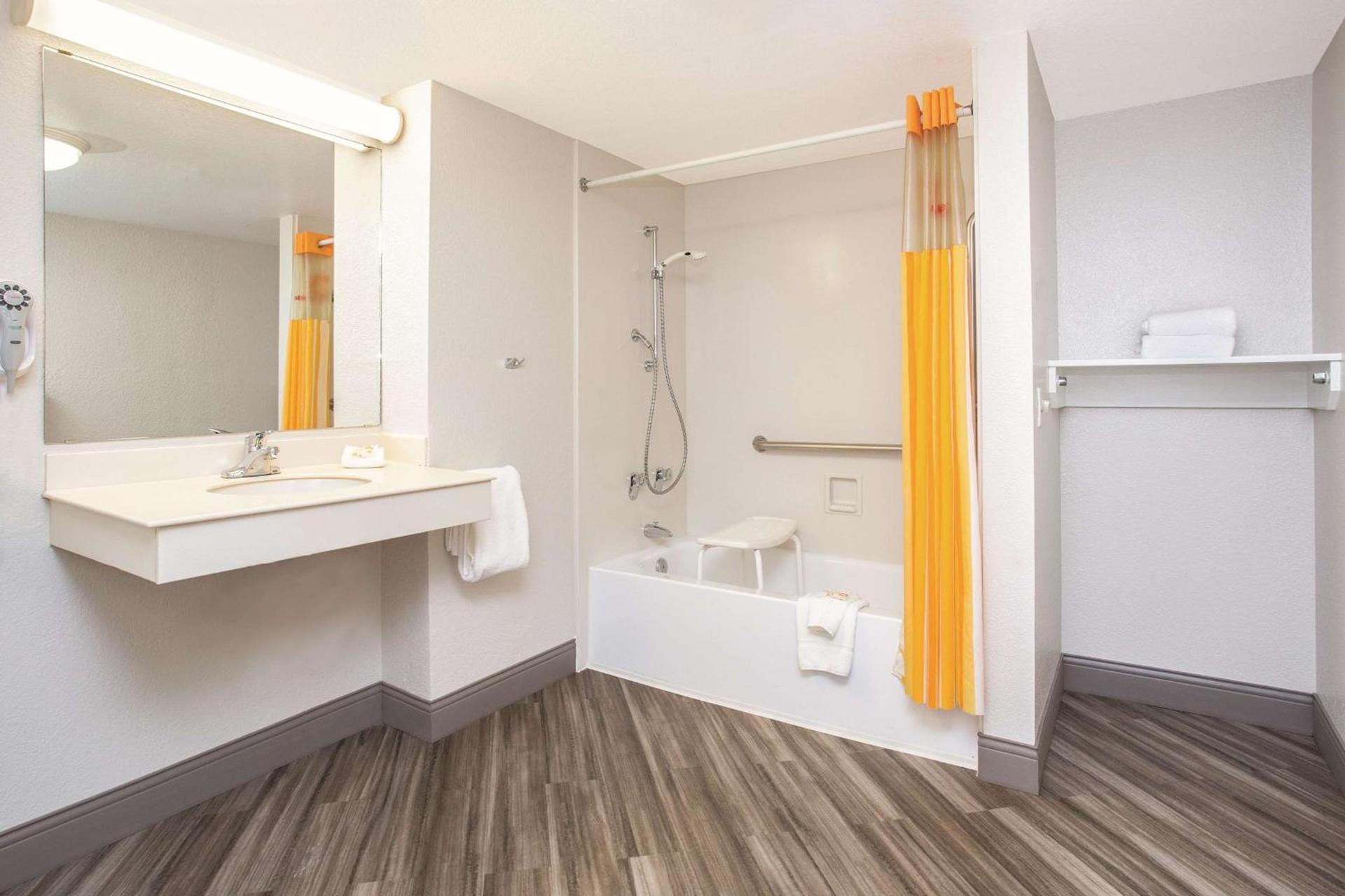 La Quinta Inn by Wyndham Denver Westminster photo 22