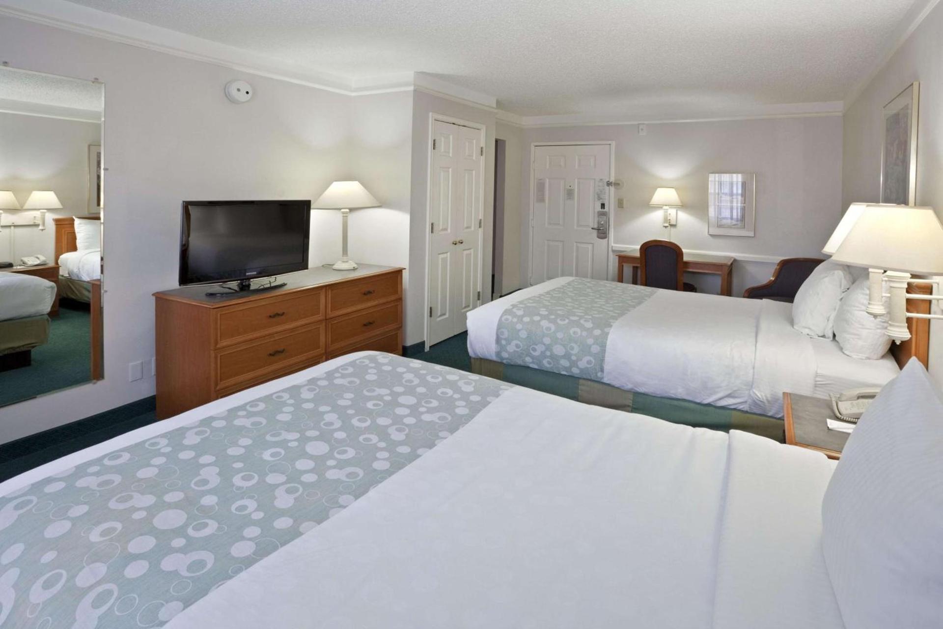 La Quinta Inn by Wyndham Omaha West photo 5