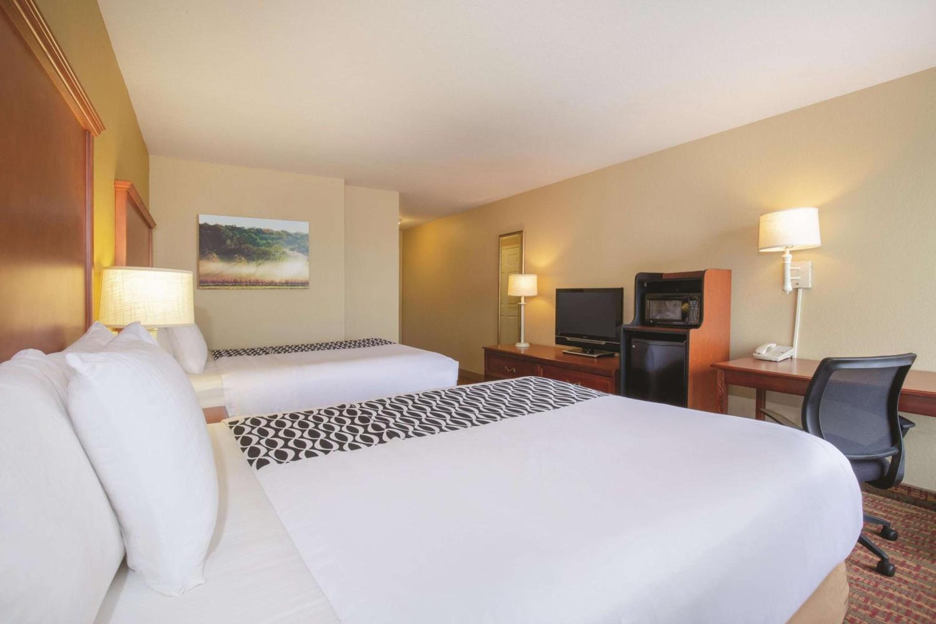 La Quinta by Wyndham Bentonville photo 27