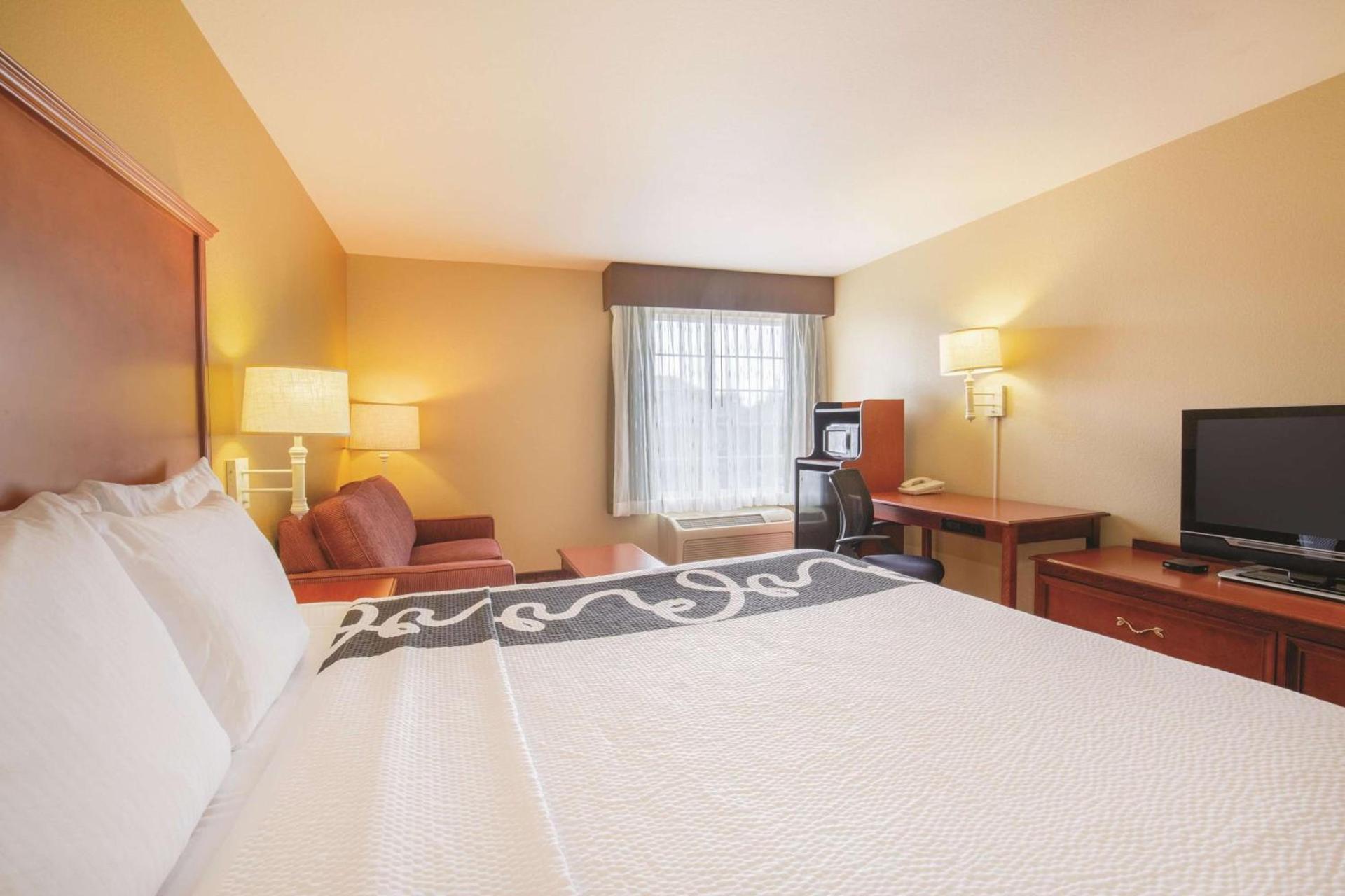 La Quinta by Wyndham Bentonville photo 26