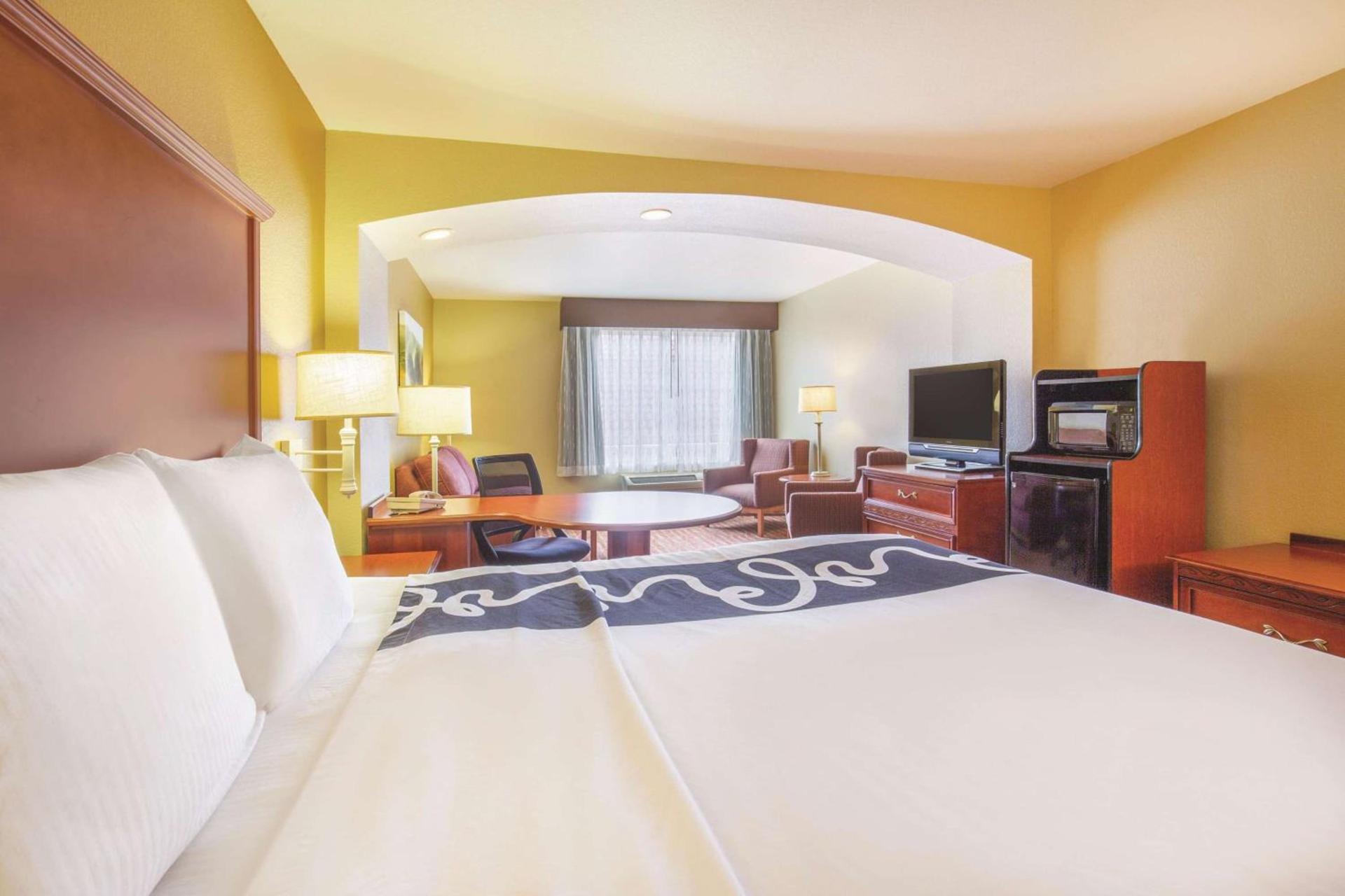 La Quinta by Wyndham Bentonville photo 24