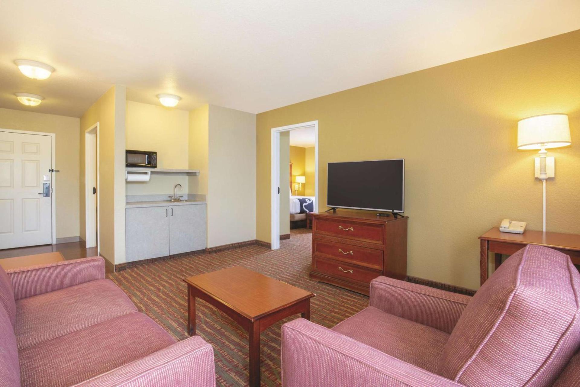La Quinta by Wyndham Bentonville photo 22