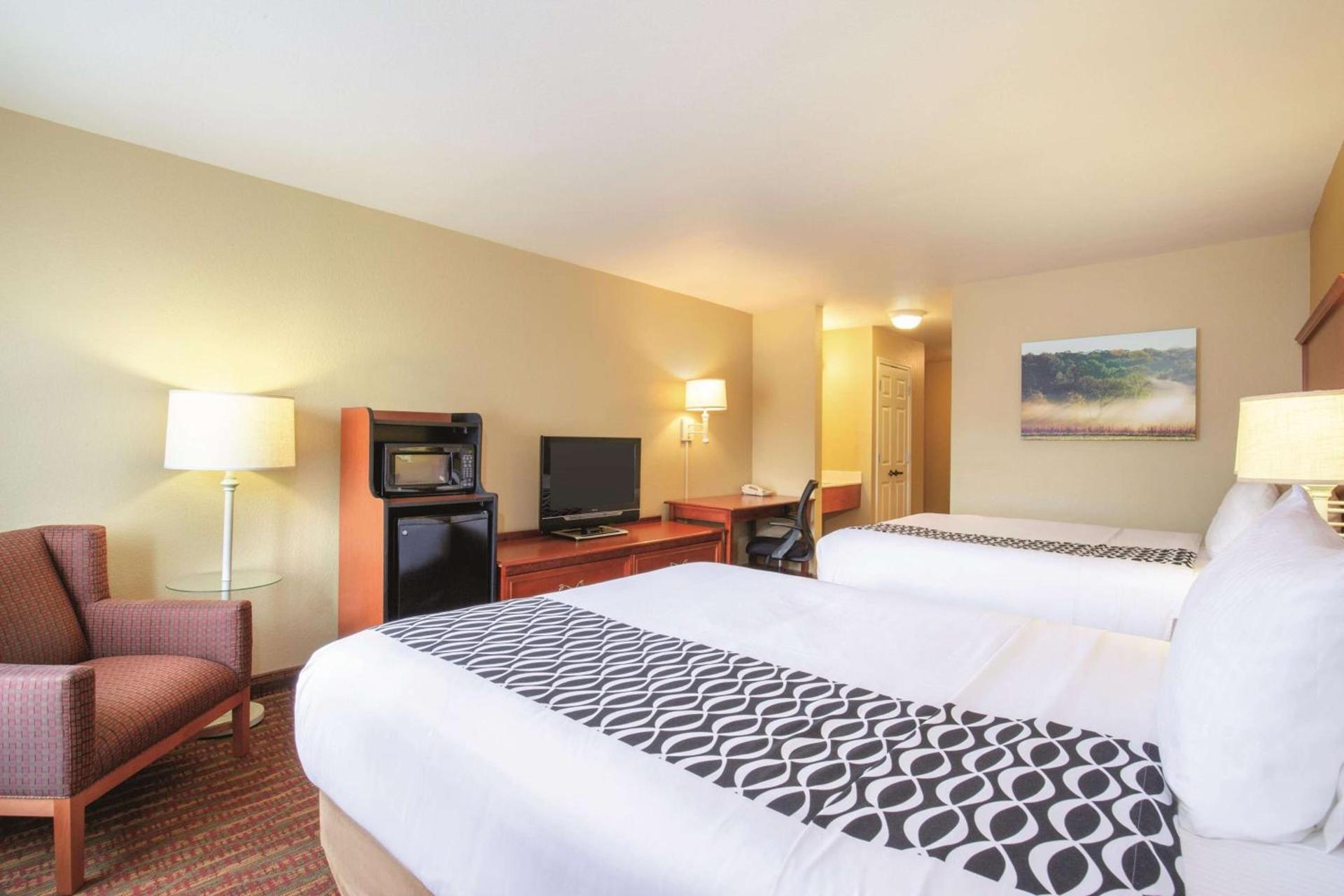 La Quinta by Wyndham Bentonville photo 20