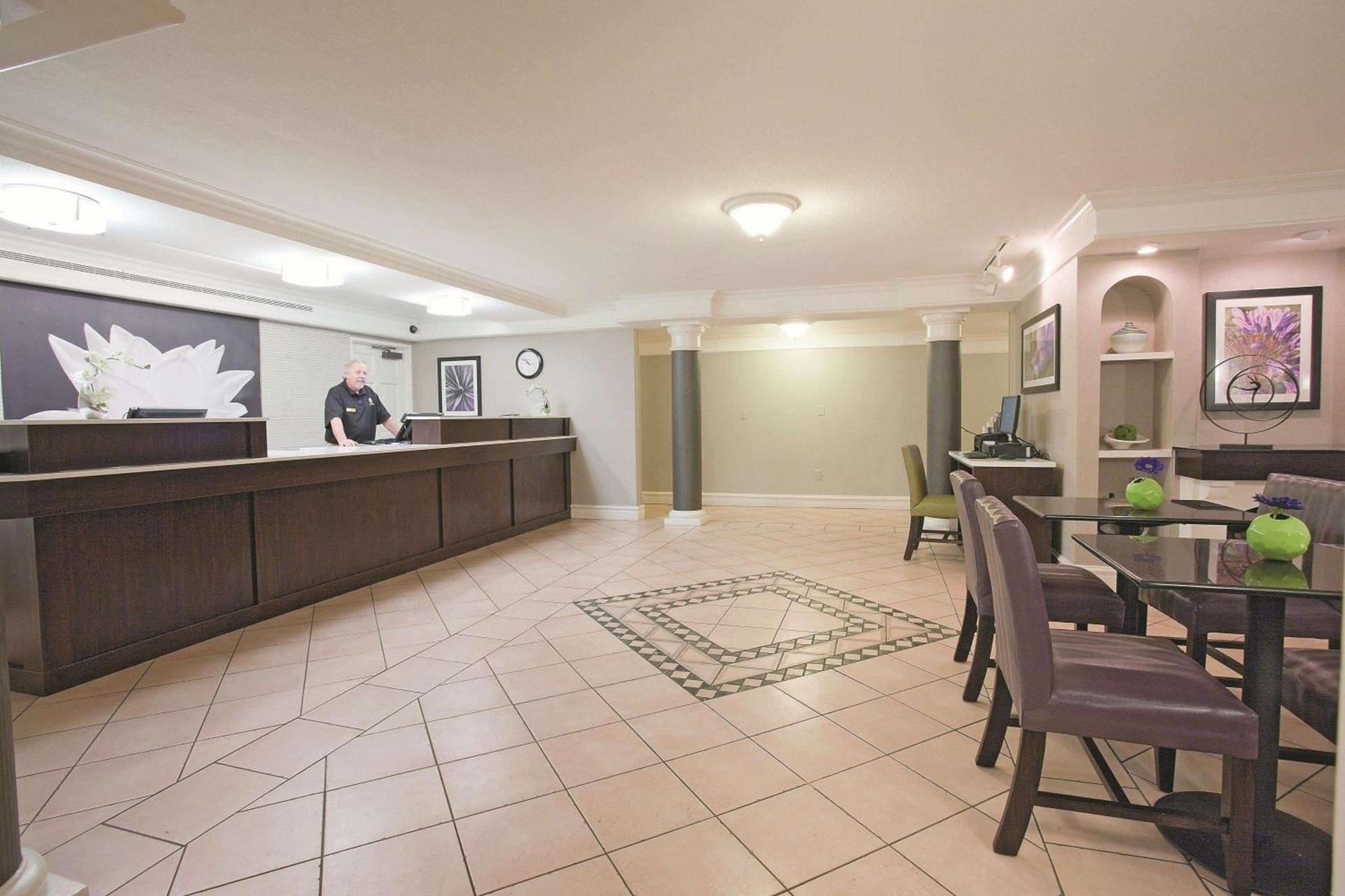 La Quinta Inn by Wyndham Salt Lake City Midvale photo 4