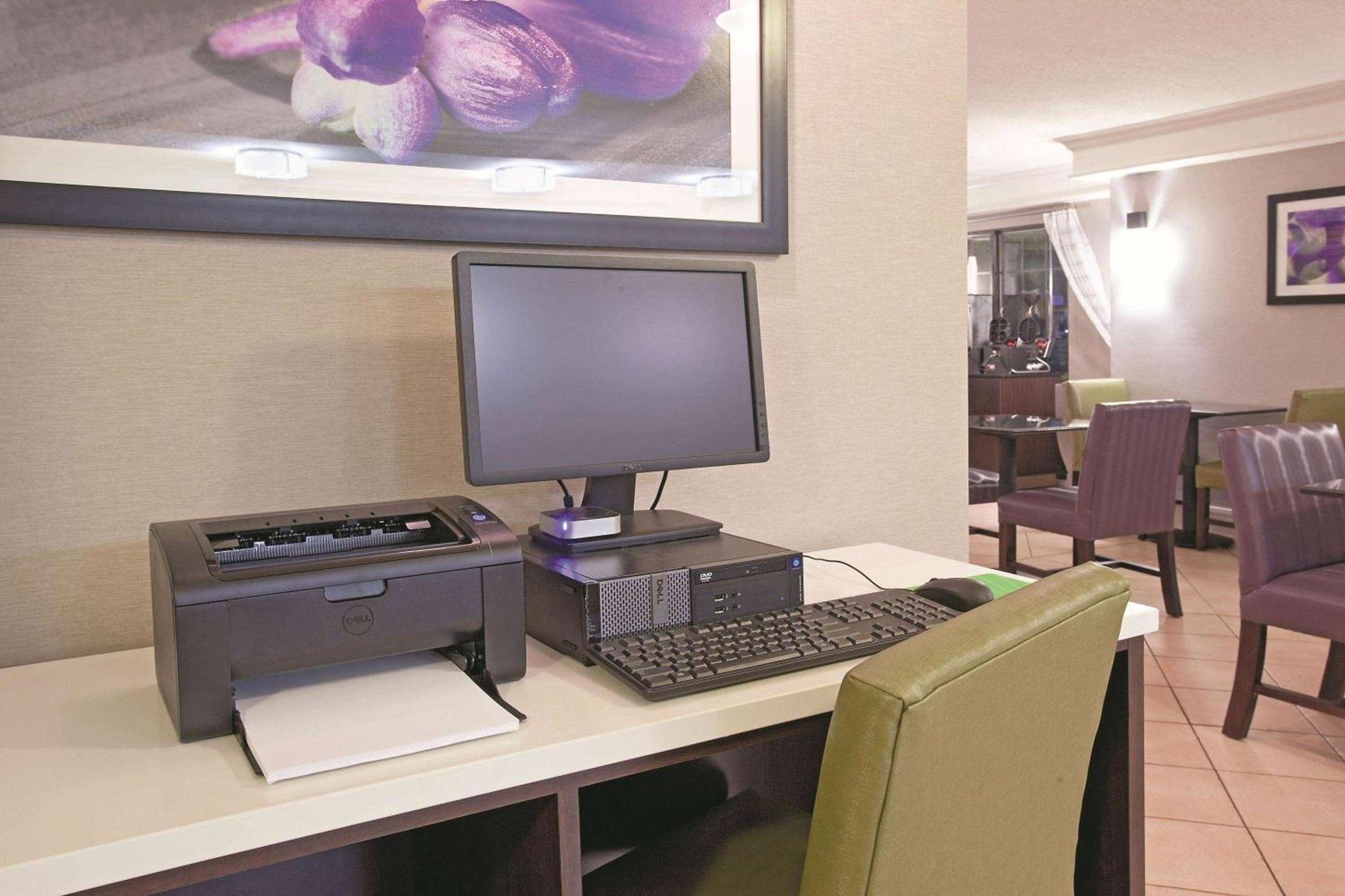 La Quinta Inn by Wyndham Salt Lake City Midvale photo 24