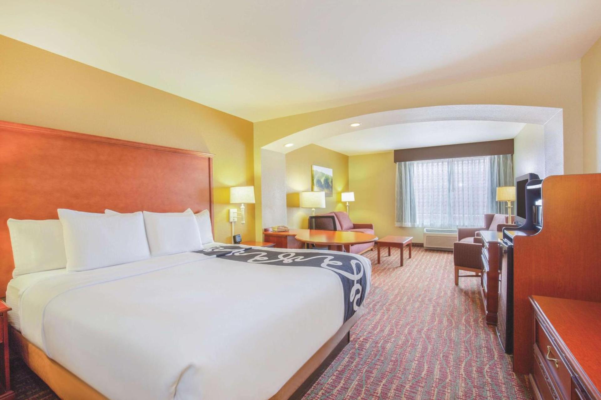 La Quinta by Wyndham Bentonville photo 7