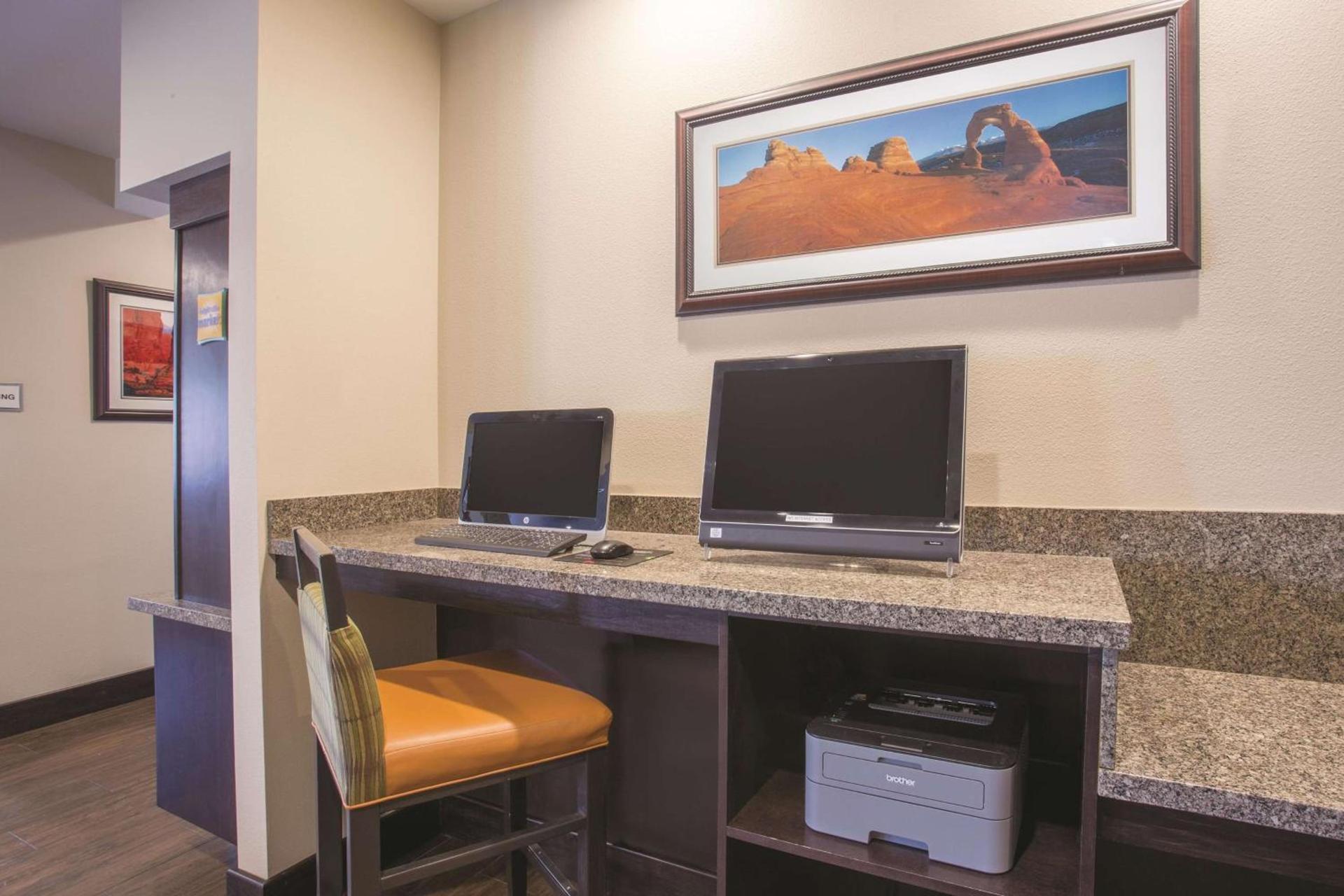 La Quinta by Wyndham Moab photo 55