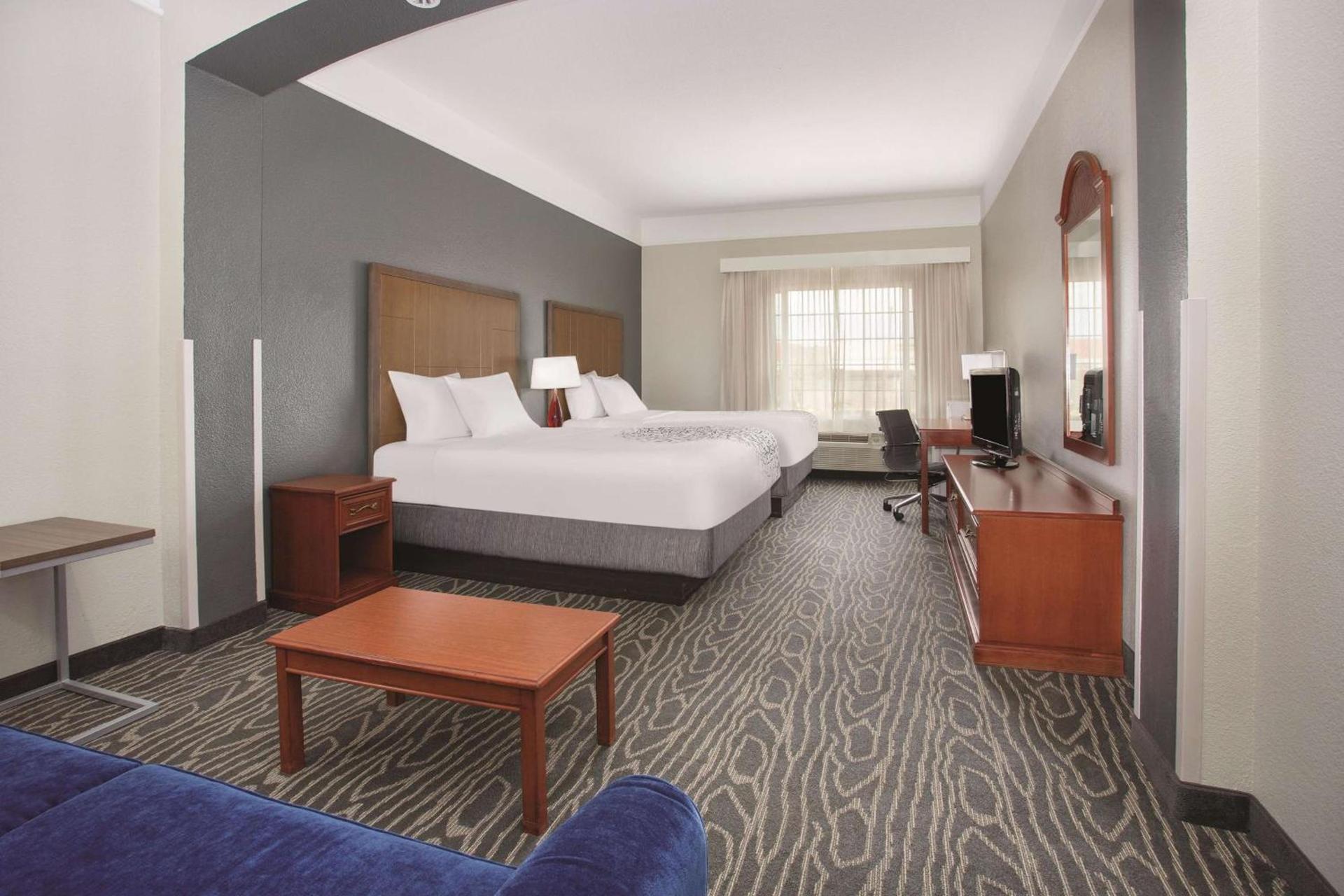 La Quinta by Wyndham Gallup photo 16