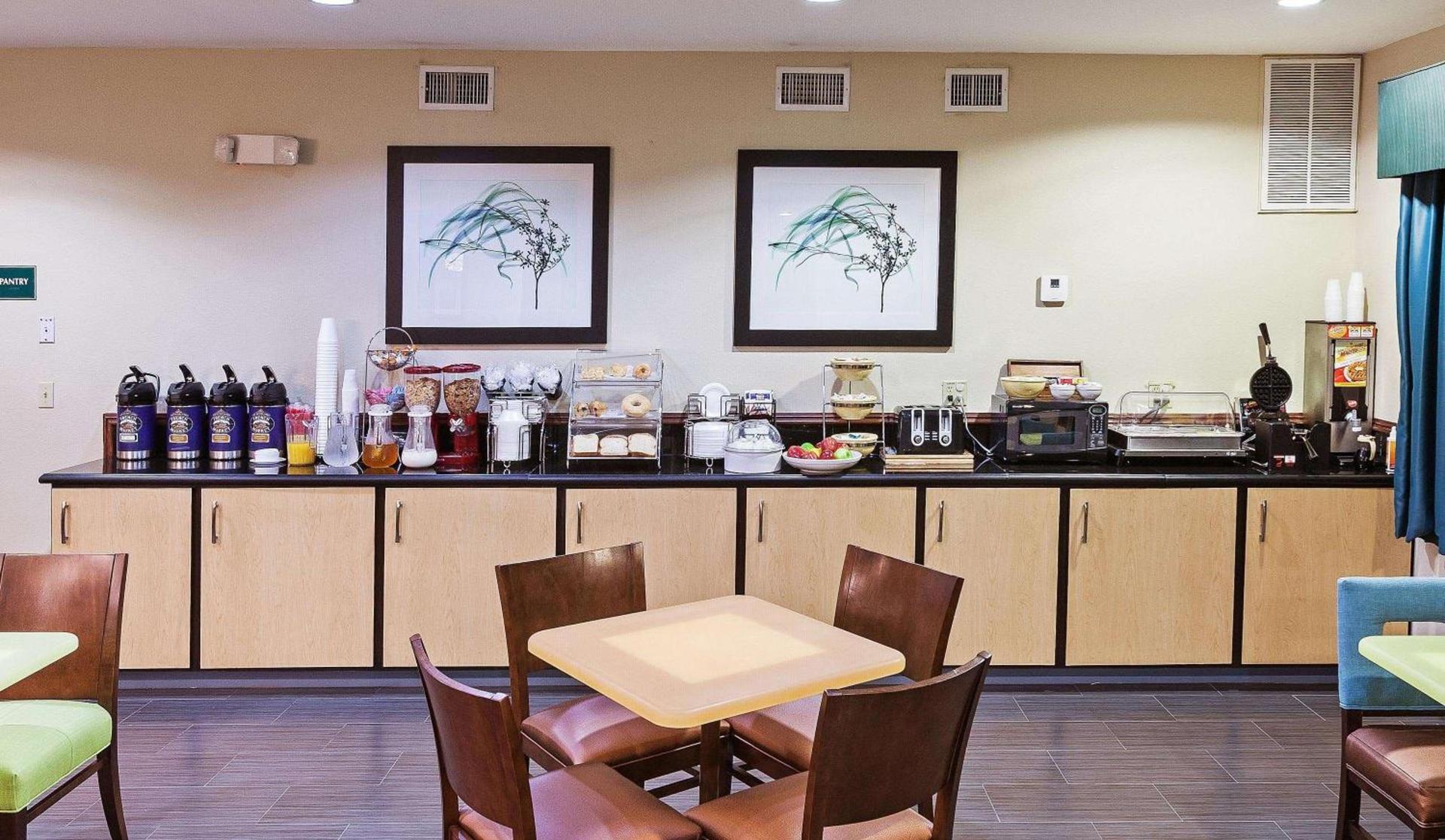 La Quinta by Wyndham Pasadena photo 30