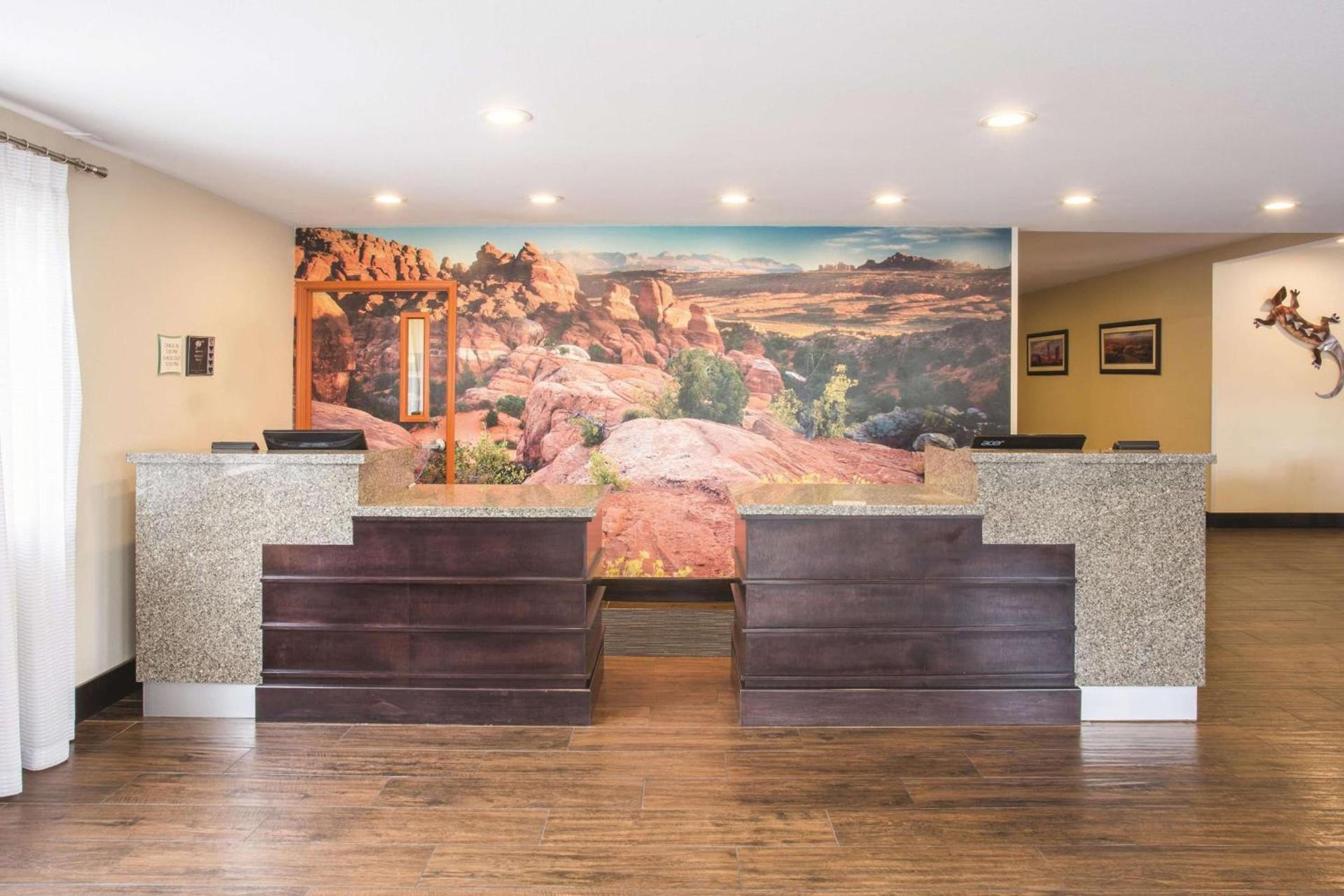 La Quinta by Wyndham Moab photo 2