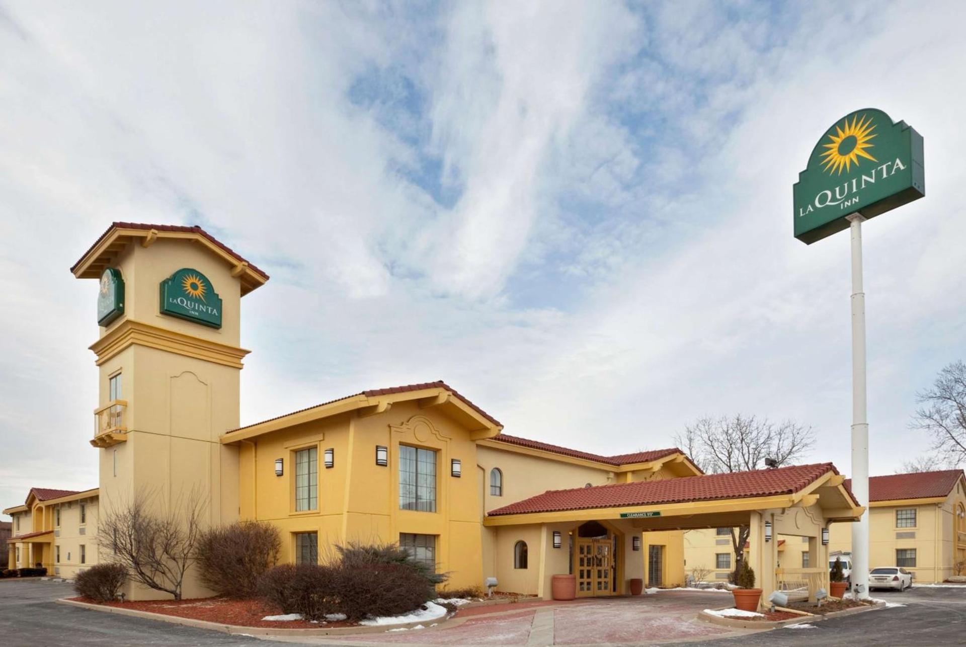 La Quinta Inn by Wyndham Omaha West — hotel in Omaha