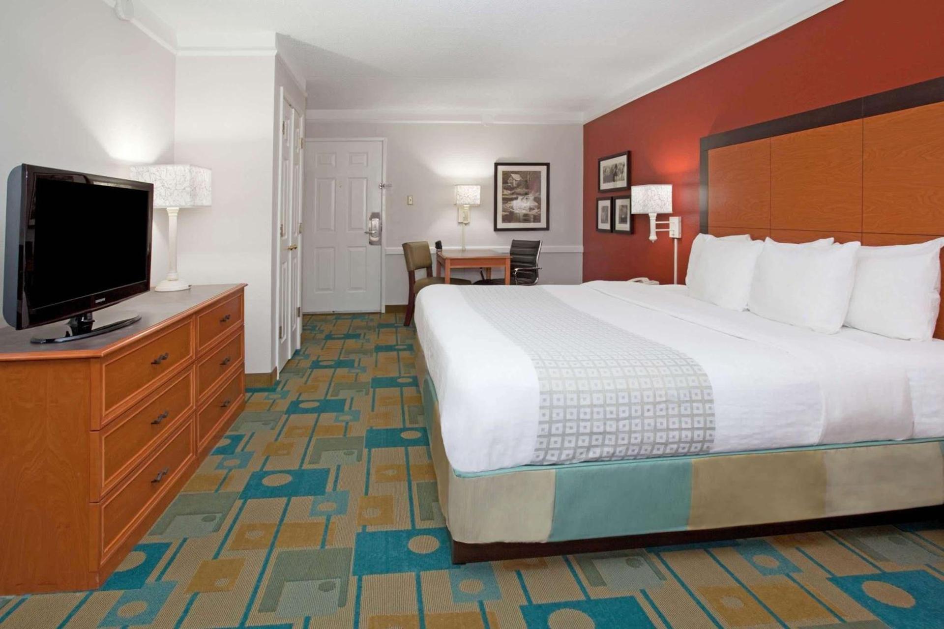 La Quinta Inn by Wyndham Cheyenne photo 3