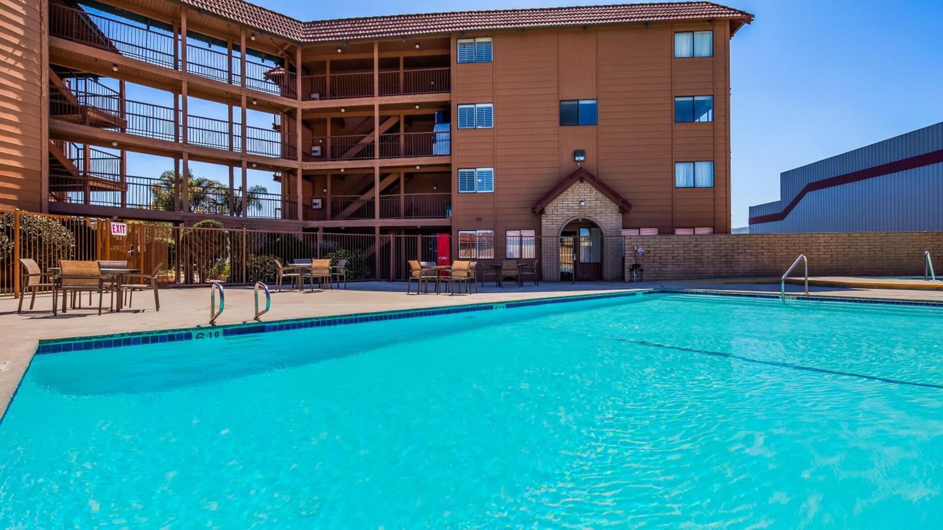 Lompoc Valley Inn and Suites photo 41