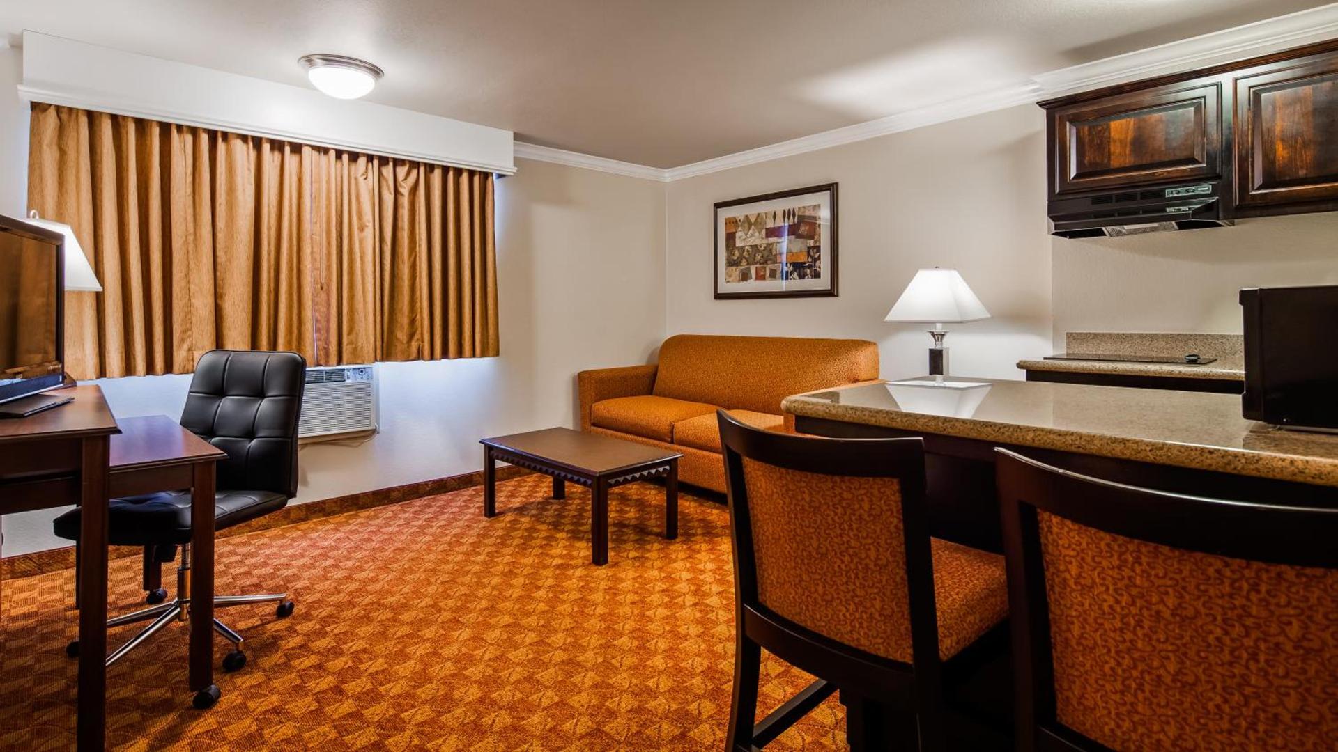 Lompoc Valley Inn and Suites photo 55