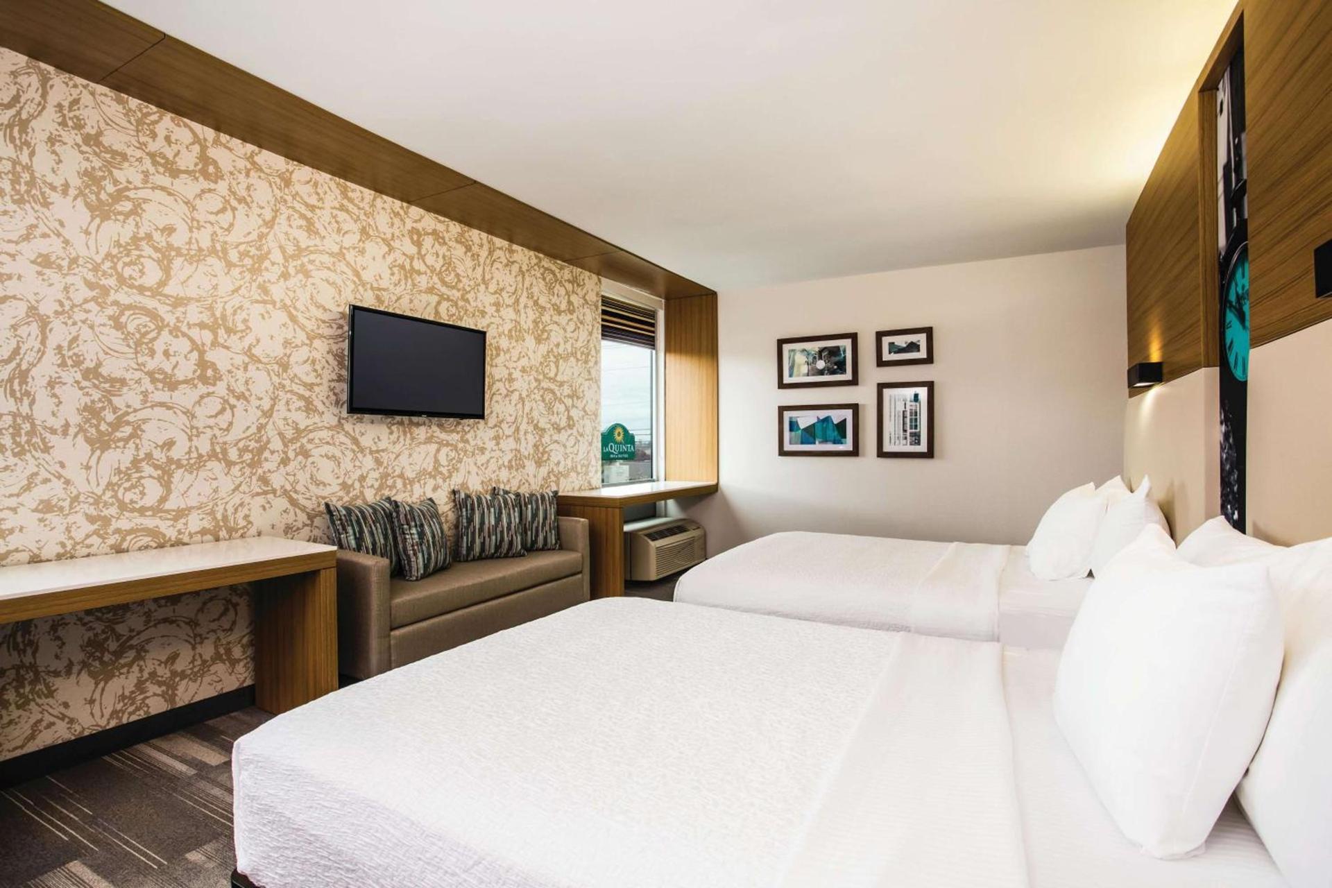 La Quinta by Wyndham Winchester photo 32