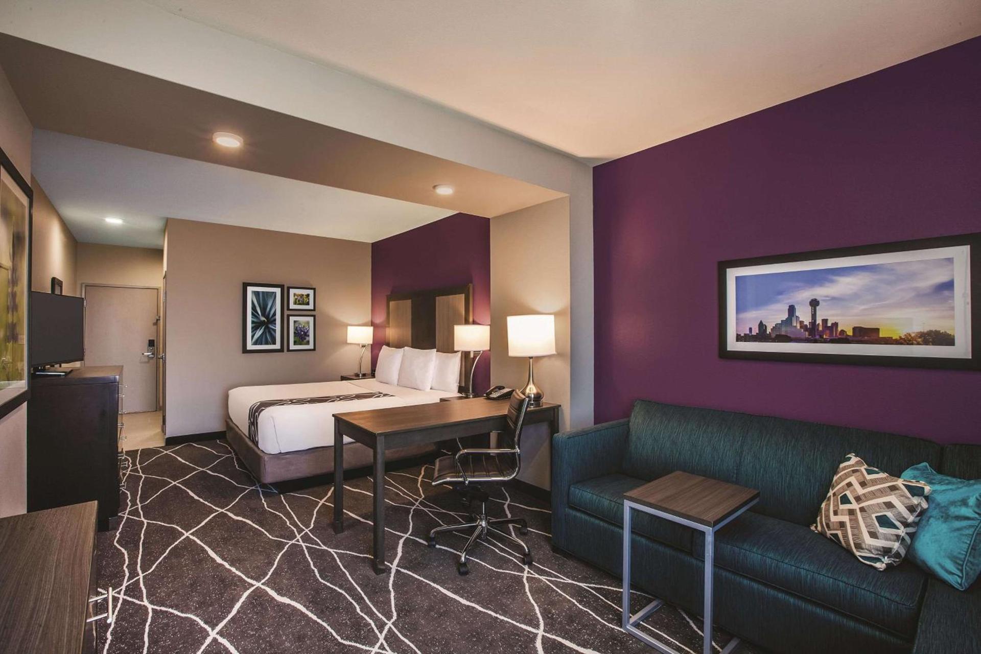 La Quinta by Wyndham Dallas Northeast-Arboretum photo 13