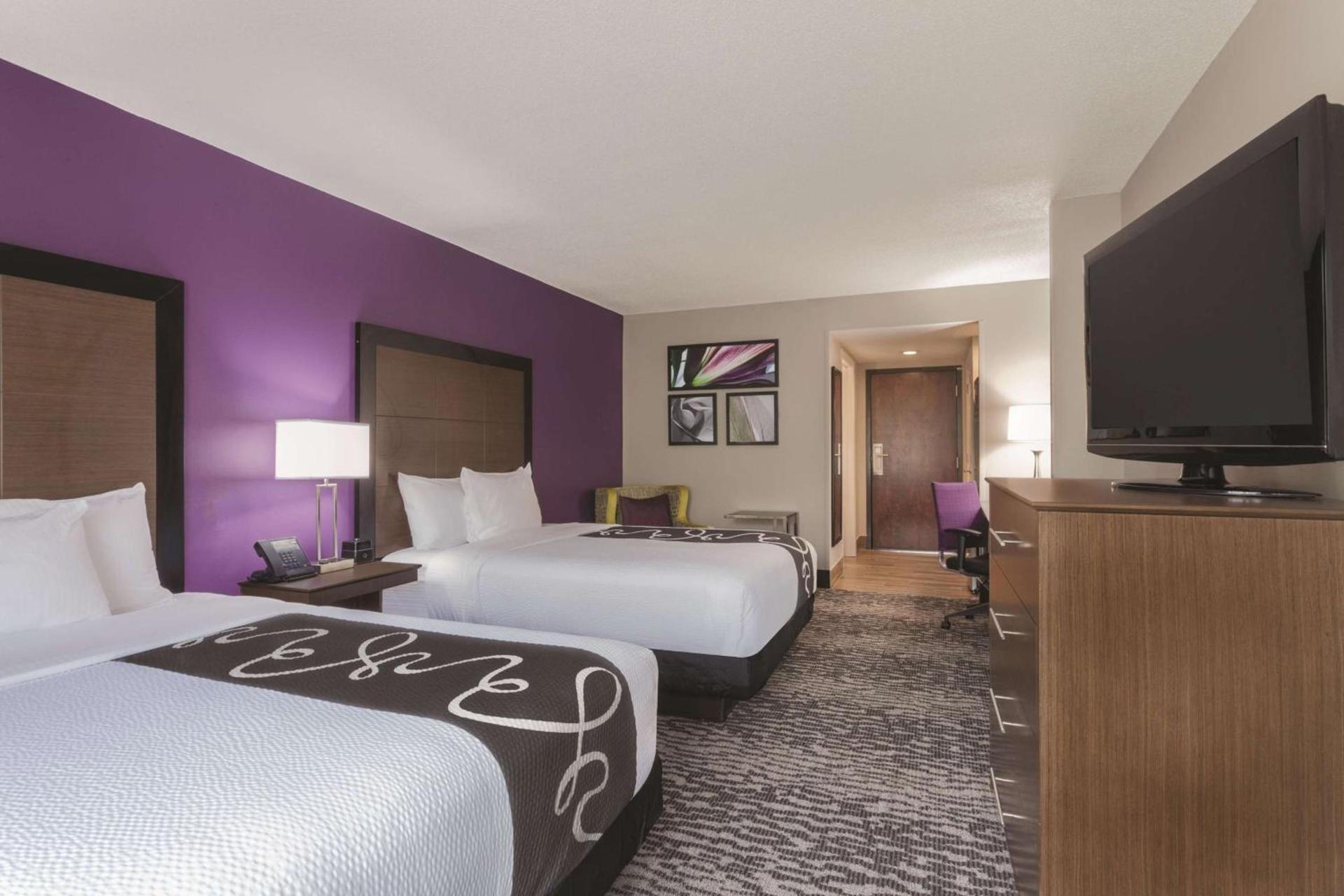 La Quinta by Wyndham Columbus North photo 31