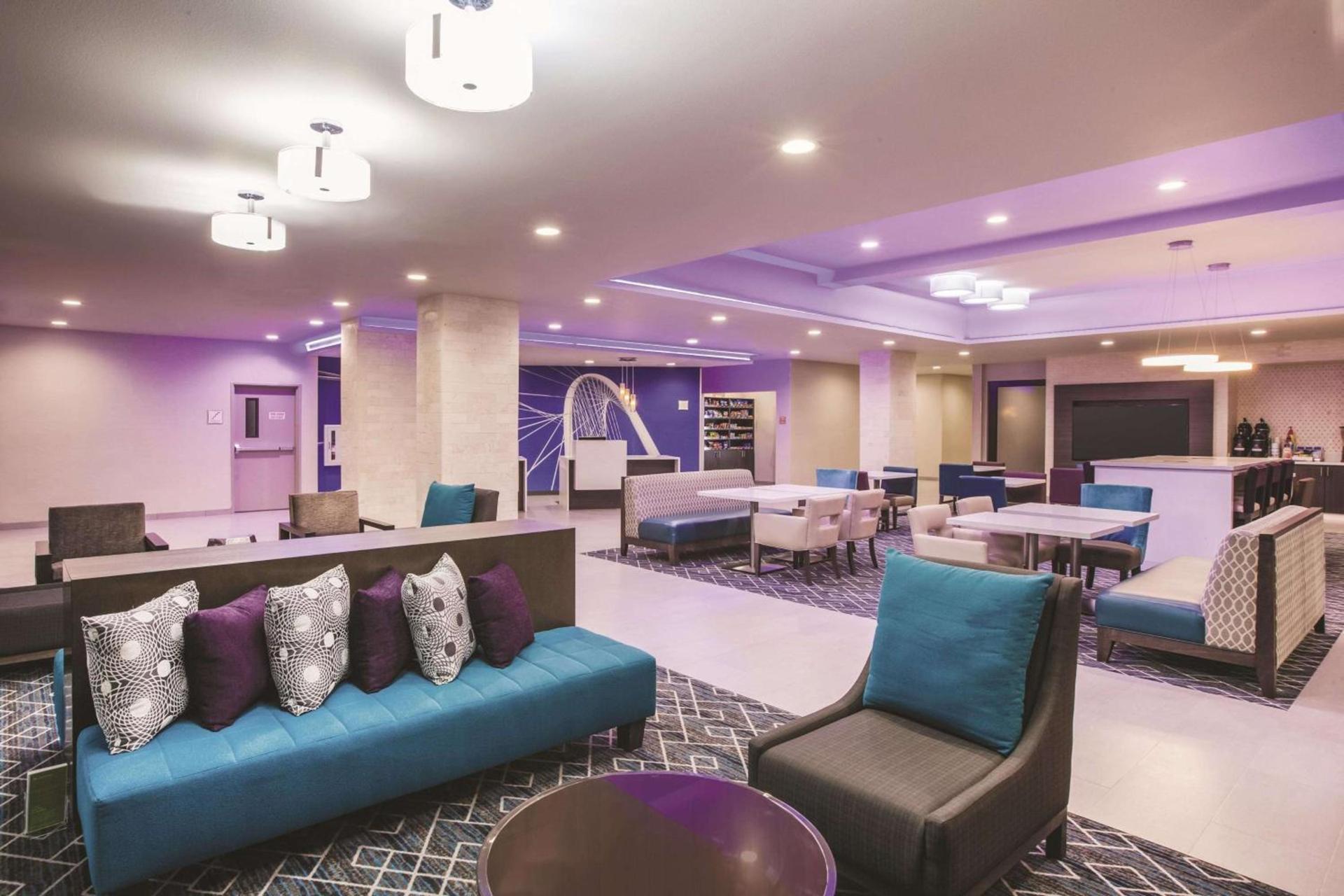 La Quinta by Wyndham Dallas Northeast-Arboretum photo 4