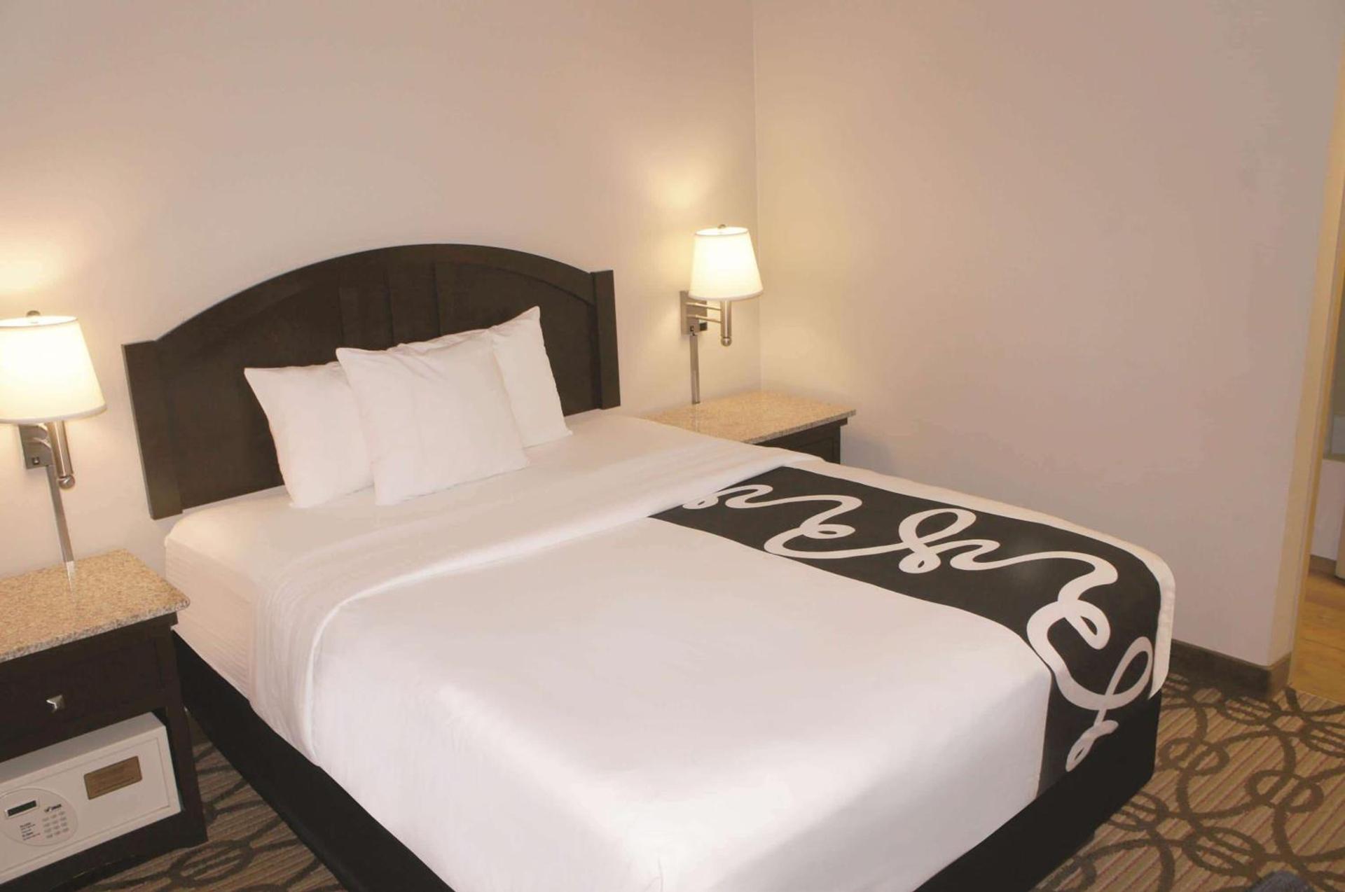 La Quinta by Wyndham Springfield South photo 5