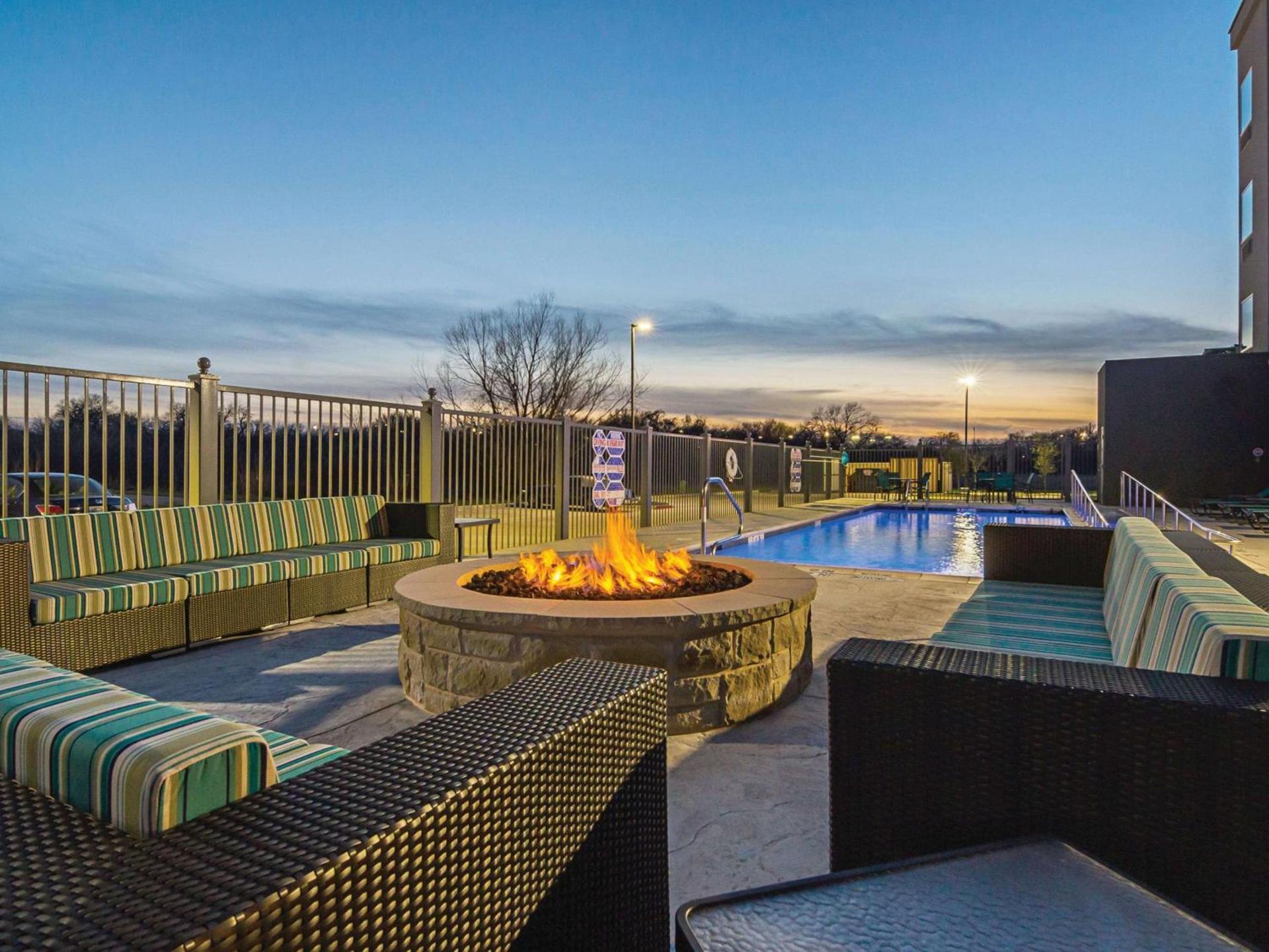 La Quinta by Wyndham Dallas - Wylie photo 9