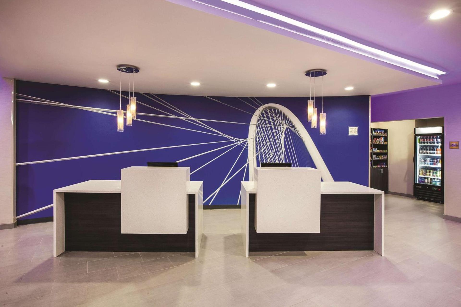 La Quinta by Wyndham Dallas Northeast-Arboretum photo 3