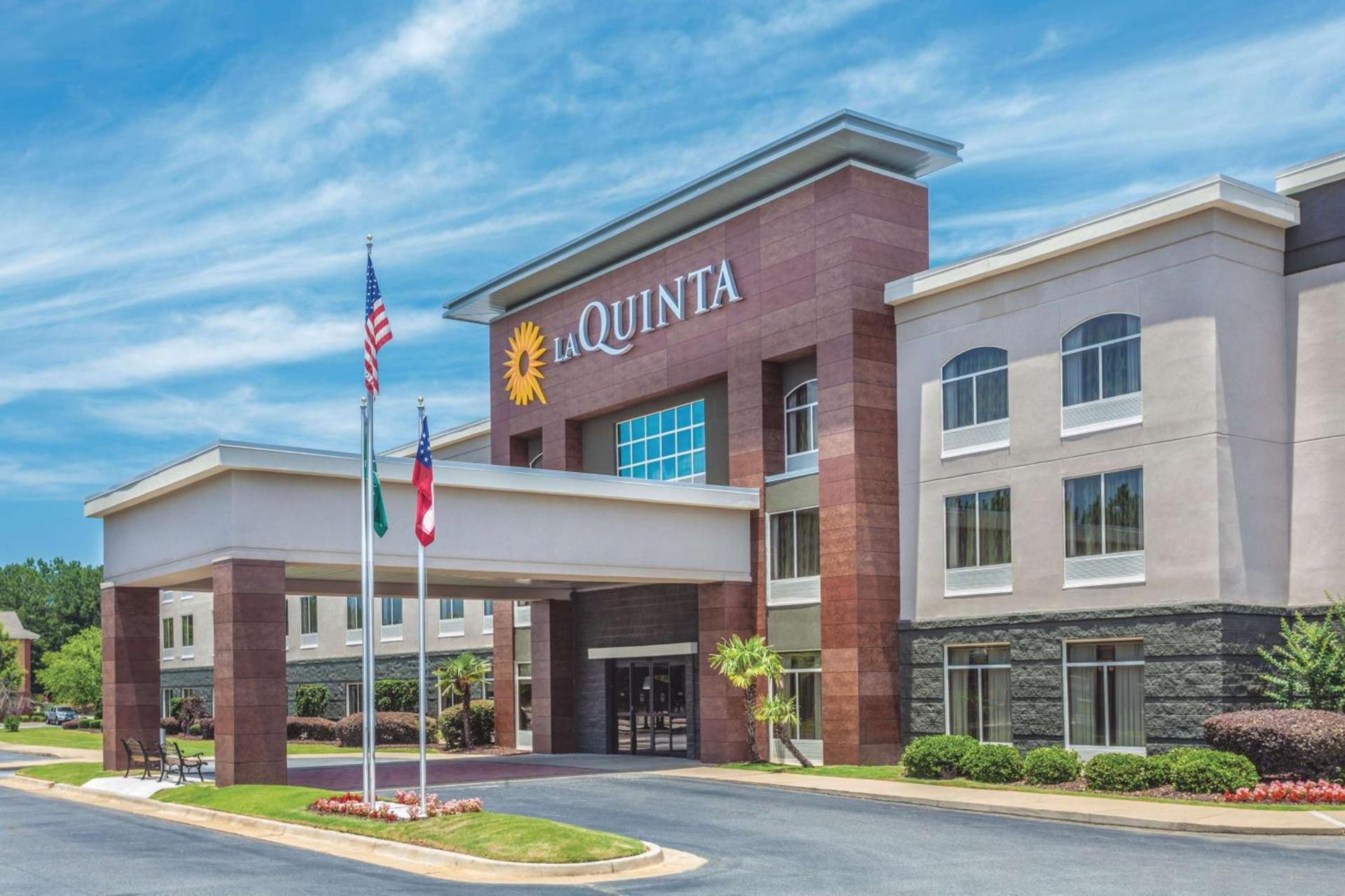 La Quinta by Wyndham Columbus North photo 15