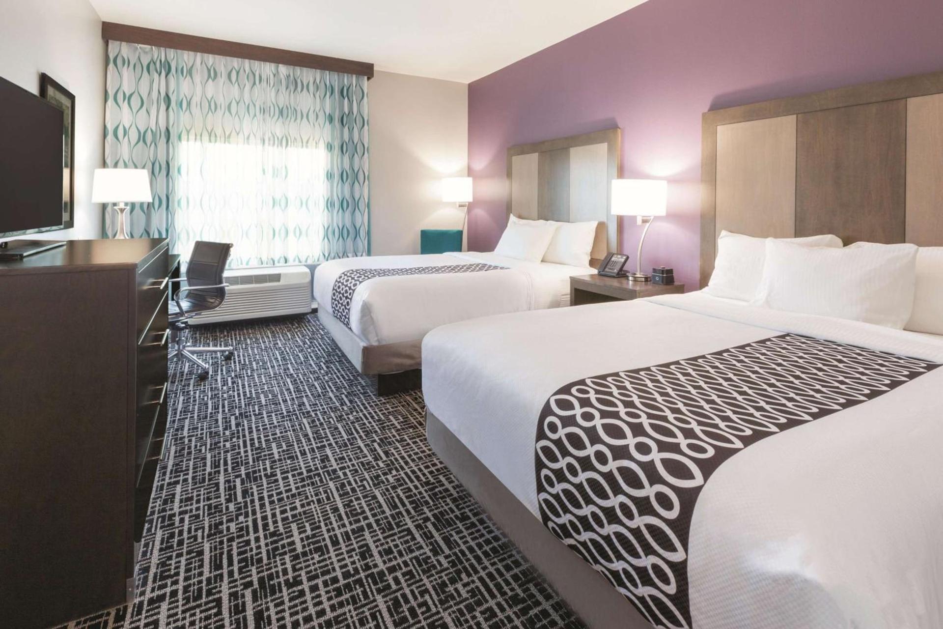 La Quinta by Wyndham Terre Haute photo 8