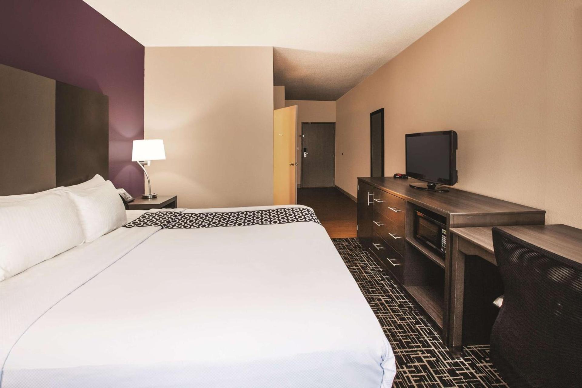 La Quinta Inn by Wyndham Indianapolis North photo 6