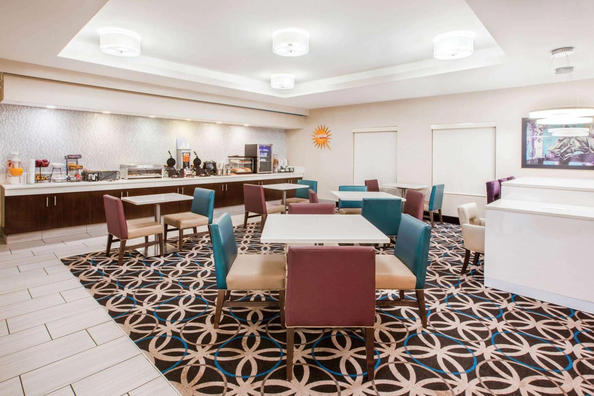 La Quinta by Wyndham Cincinnati Airport Florence photo 33
