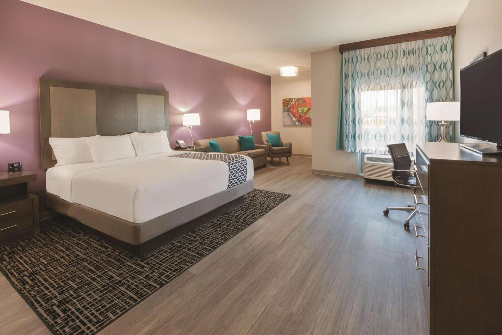 La Quinta by Wyndham Terre Haute photo 7