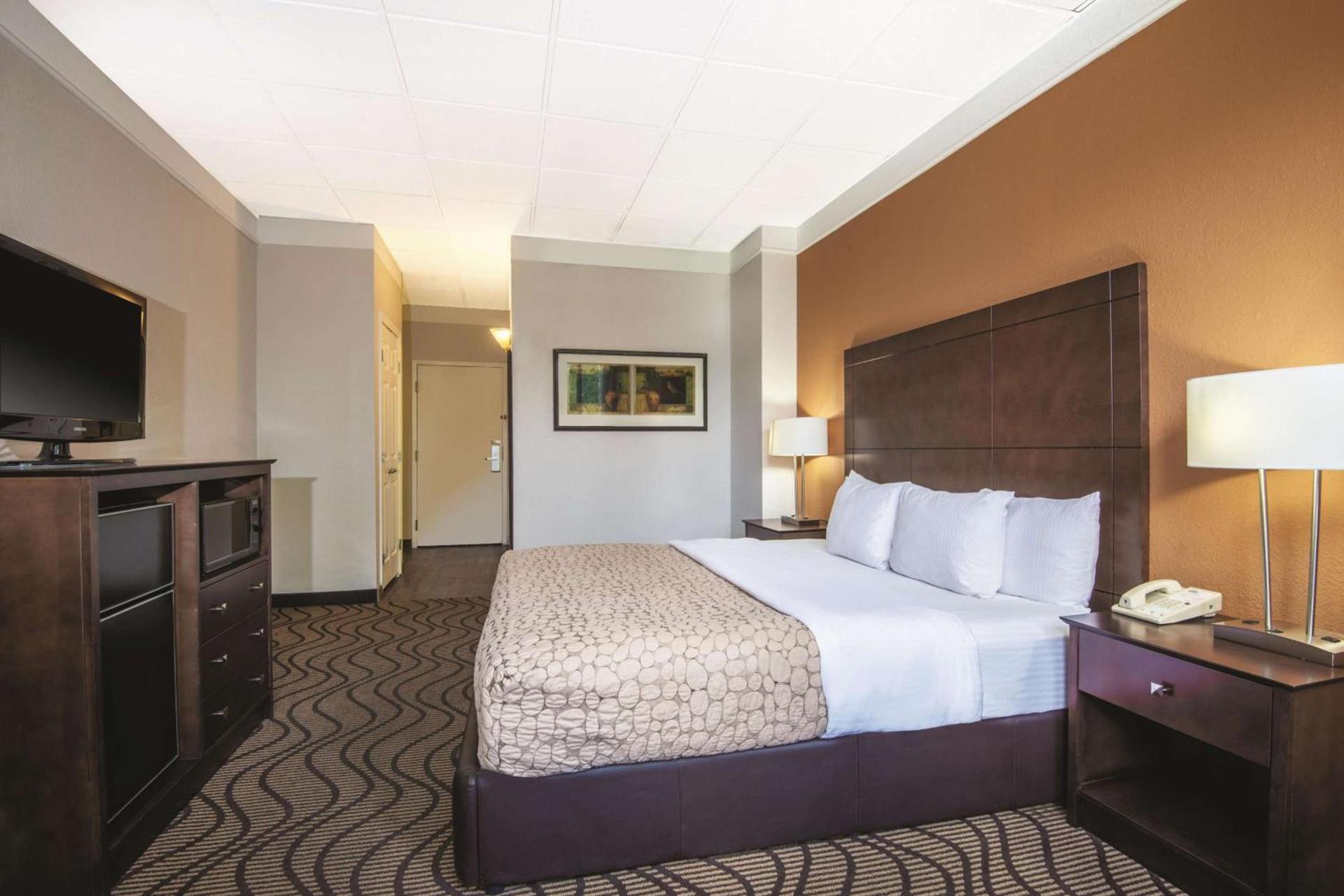 Mountain Valley Inn & Suites photo 8