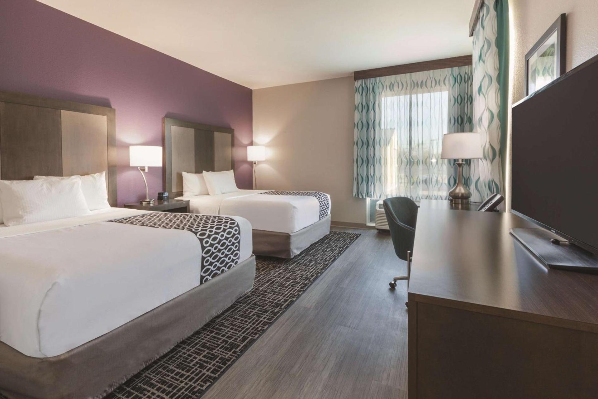 La Quinta by Wyndham Terre Haute photo 3