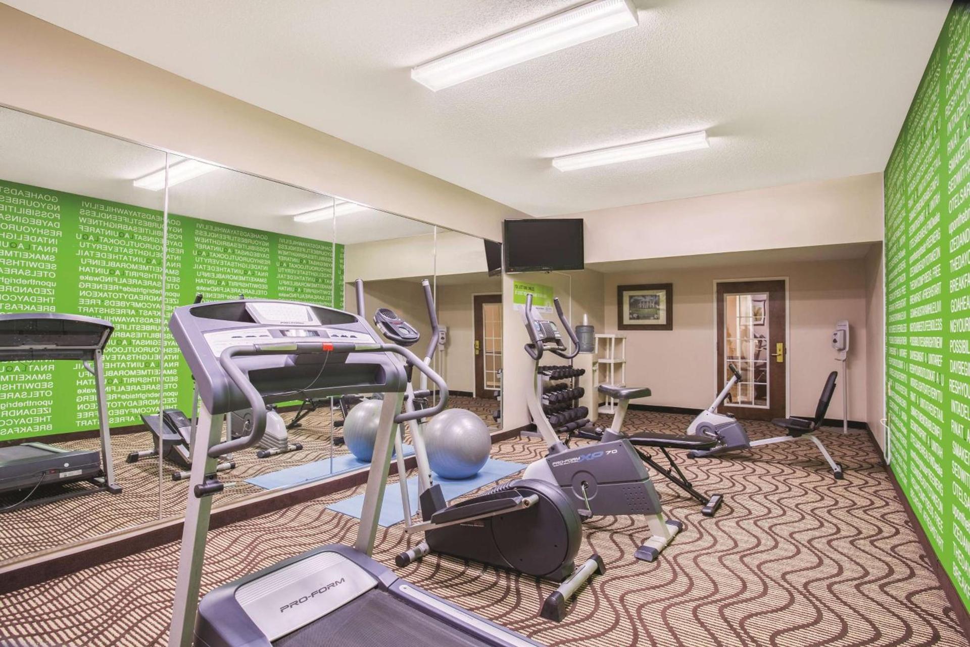 Baymont by Wyndham Moss Point Pascagoula photo 13