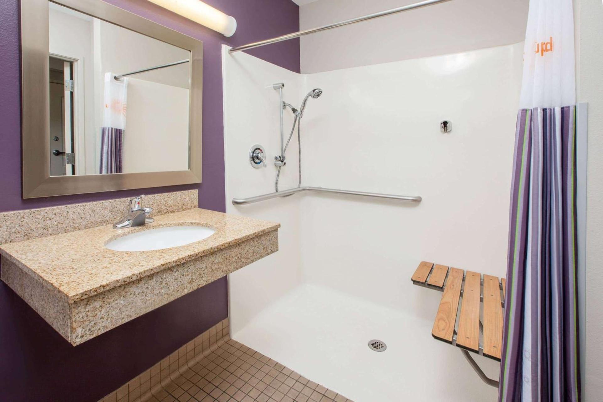 La Quinta by Wyndham Cincinnati Airport Florence photo 9