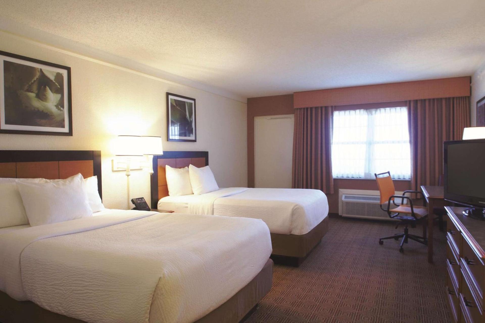 La Quinta by Wyndham Coral Springs University Dr photo 9