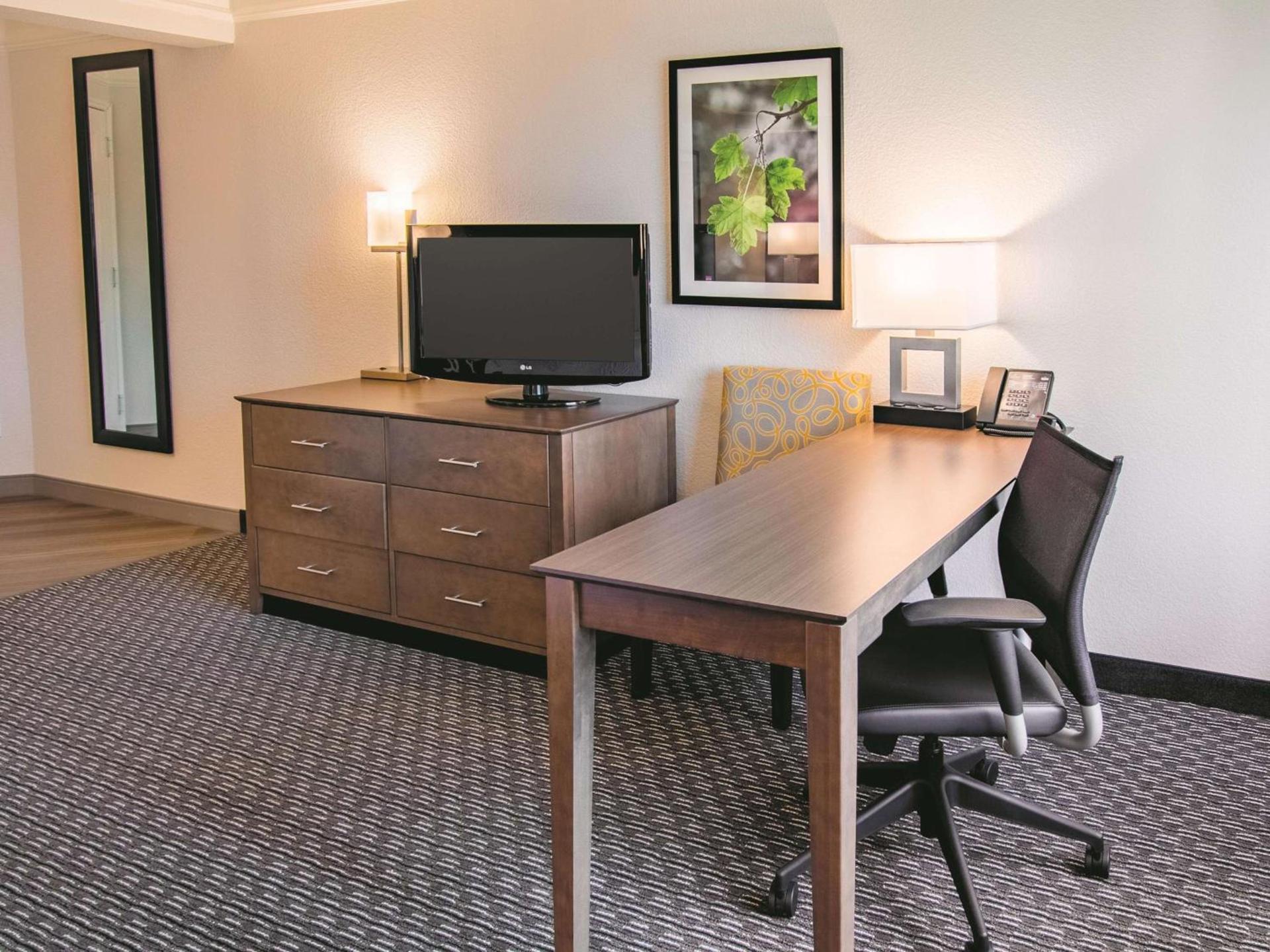 La Quinta by Wyndham Fort Worth City View photo 43