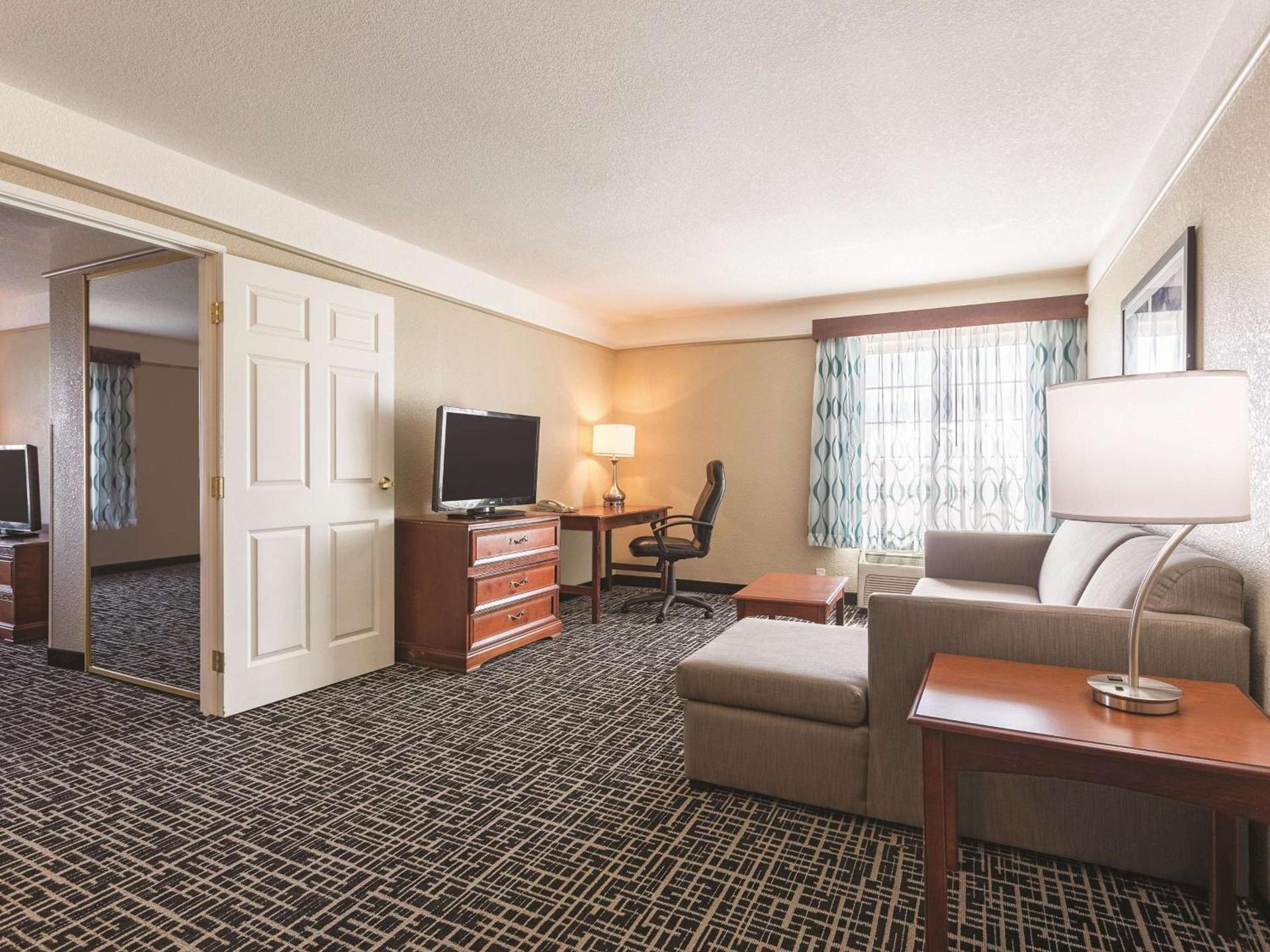 La Quinta by Wyndham Deming photo 24