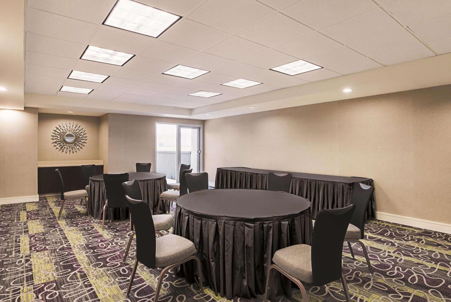 La Quinta by Wyndham Fort Worth North photo 15