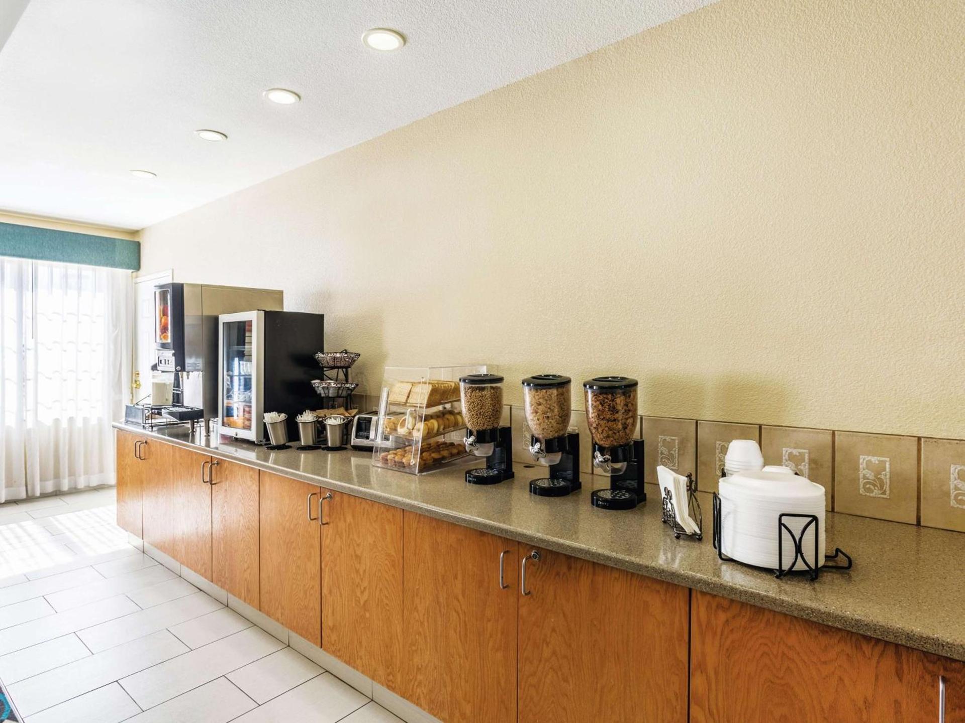 La Quinta by Wyndham Deming photo 27