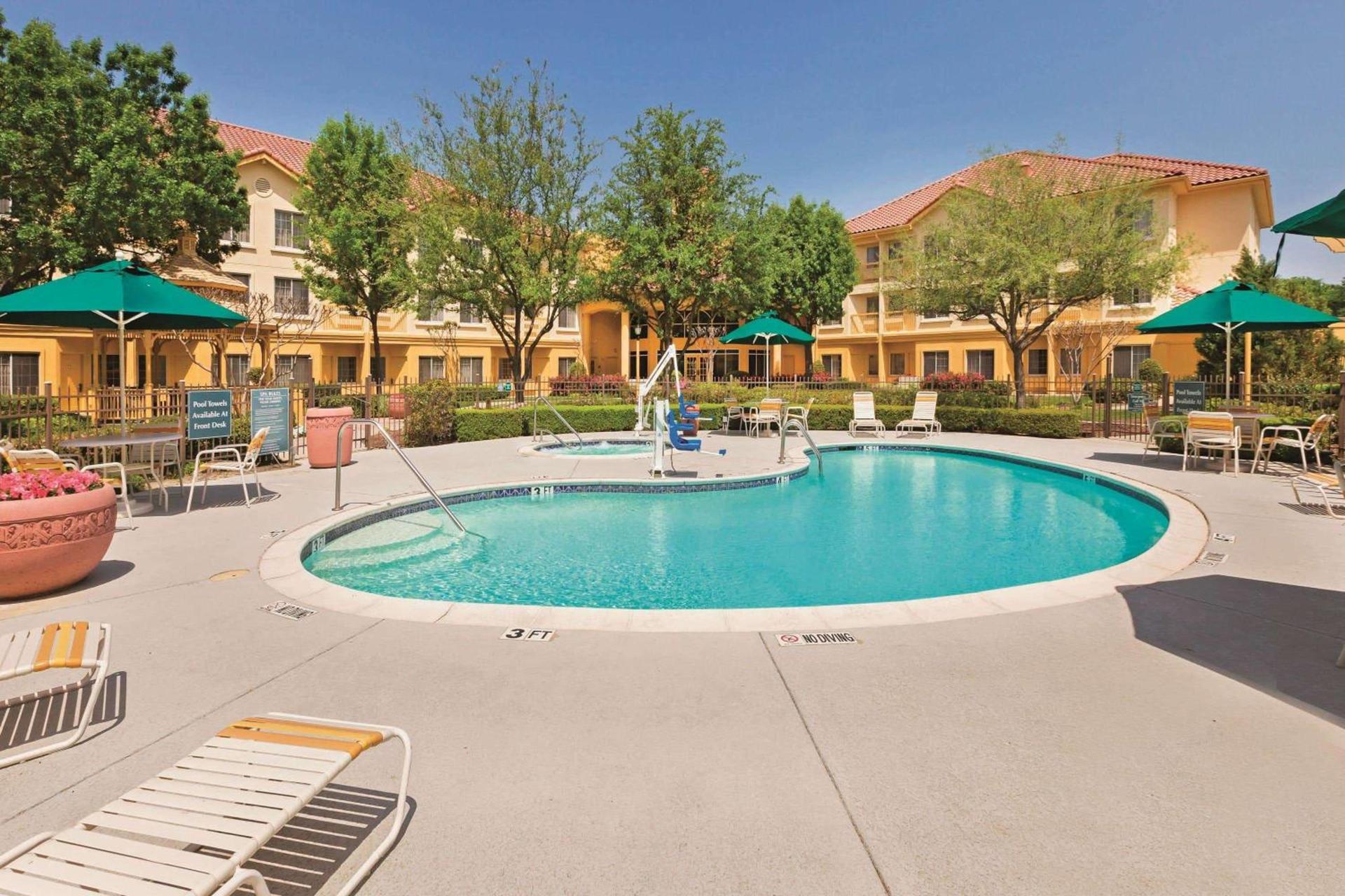La Quinta by Wyndham Dallas DFW Airport North photo 26
