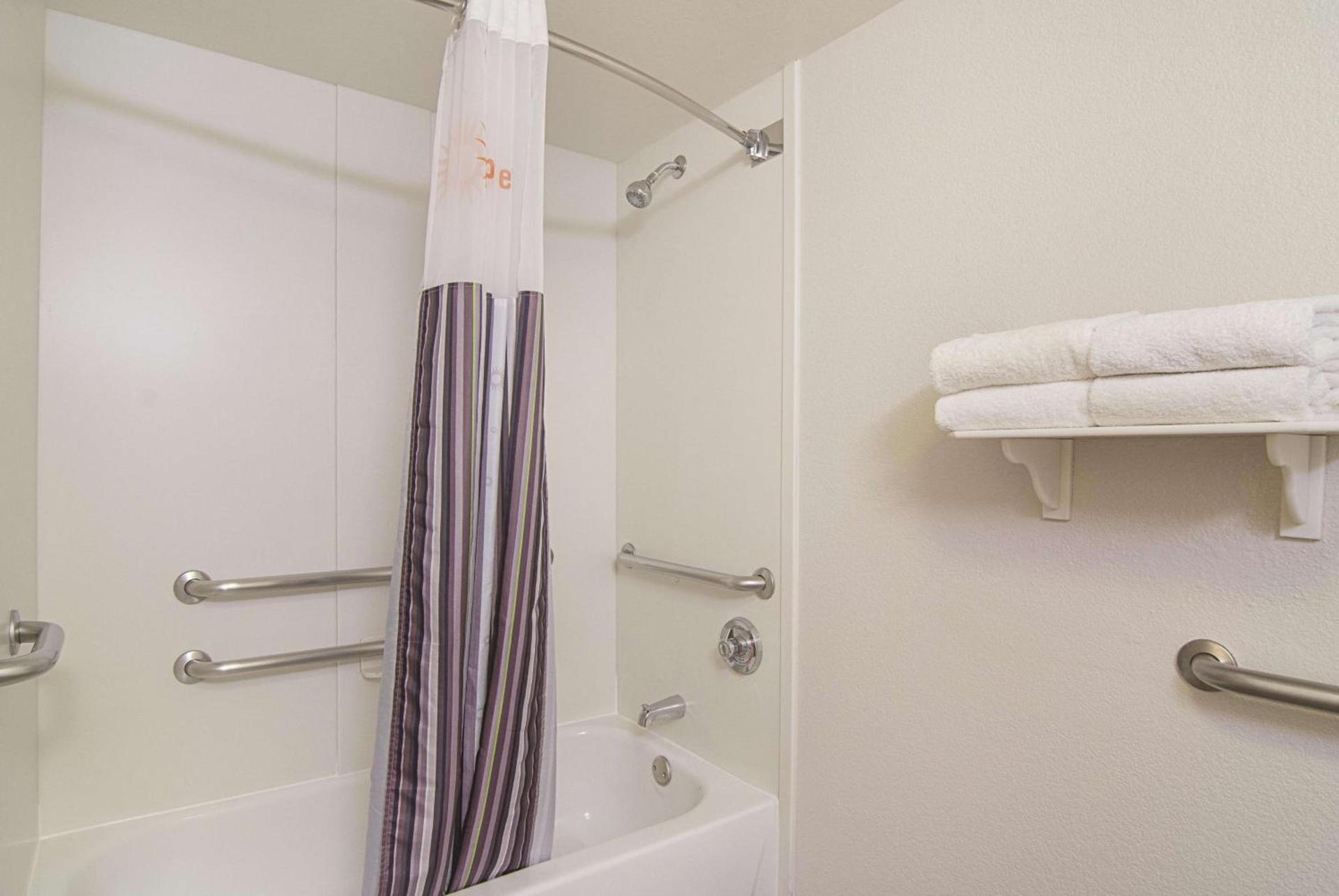 La Quinta by Wyndham Phoenix Mesa West photo 24