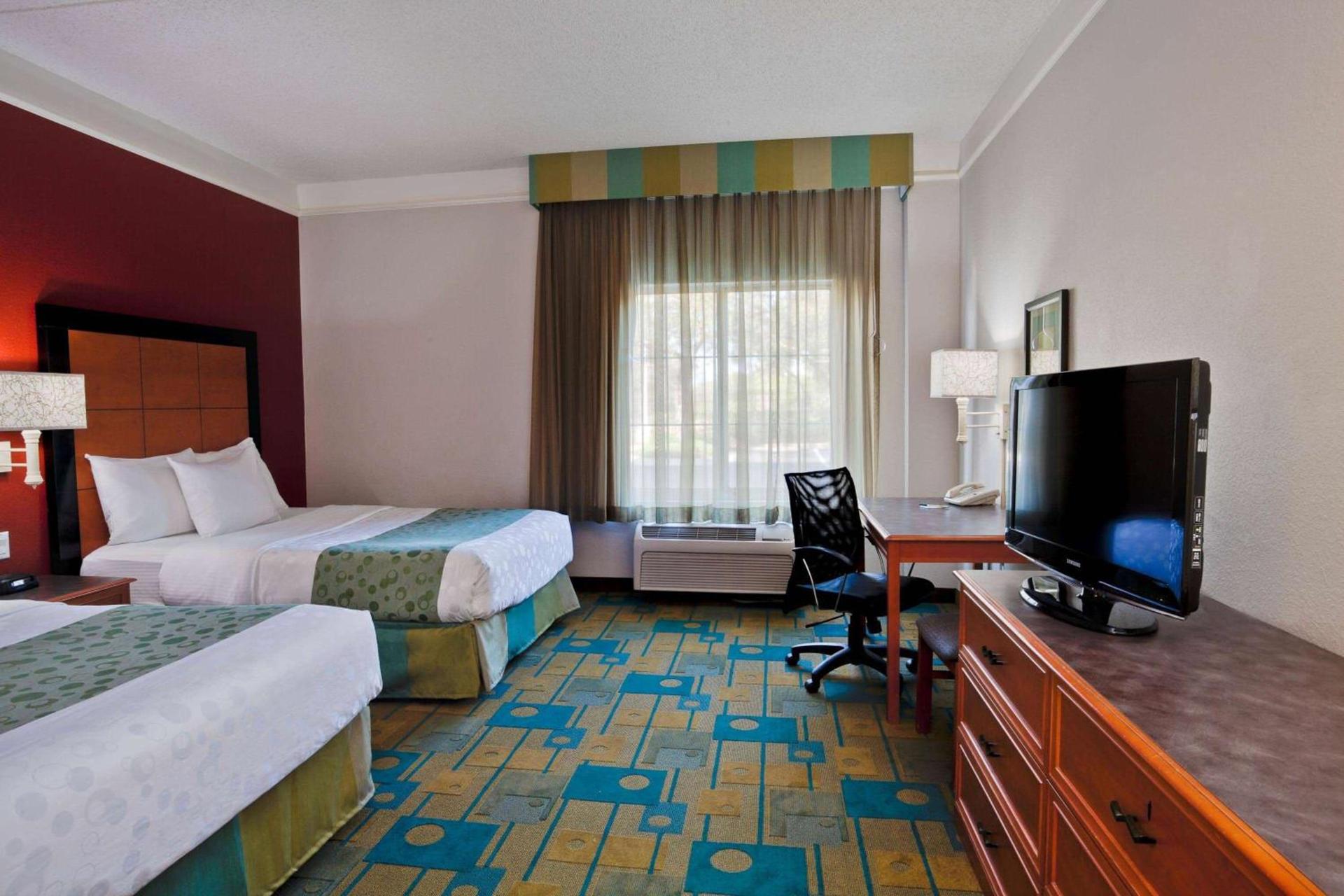La Quinta by Wyndham USF (Near Busch Gardens) photo 16