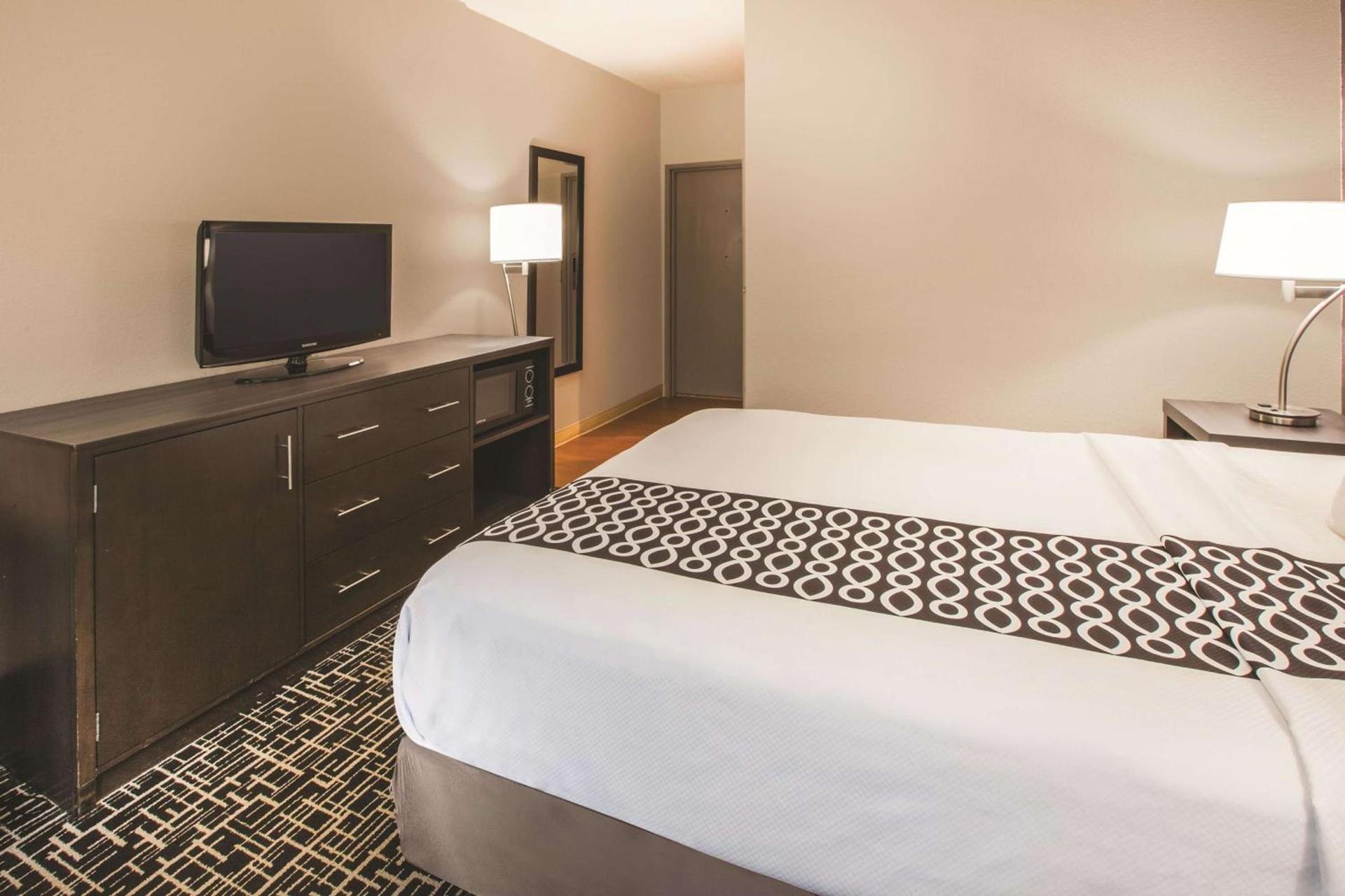 La Quinta Inn by Wyndham Indianapolis North photo 20