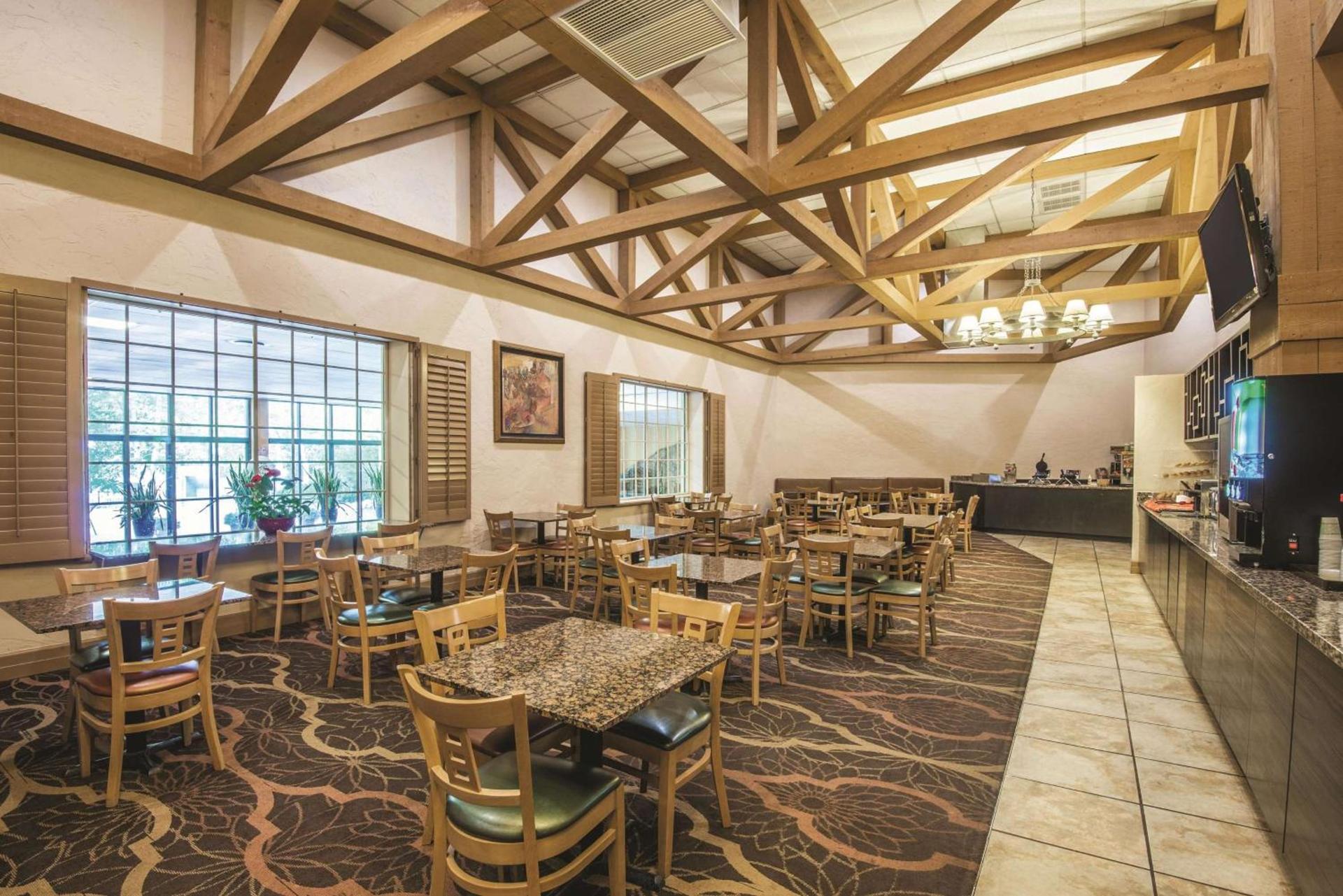 Mountain Valley Inn & Suites photo 16