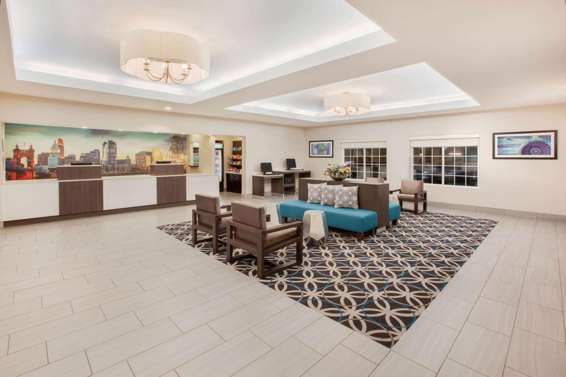 La Quinta by Wyndham Cincinnati Airport Florence photo 6